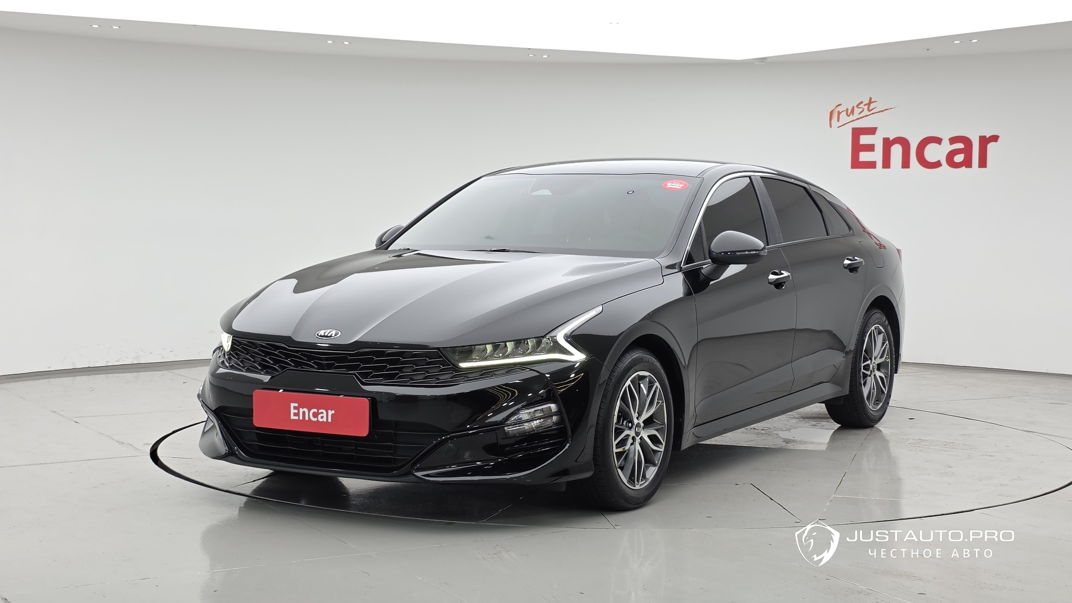 Автомобиль Kia K5