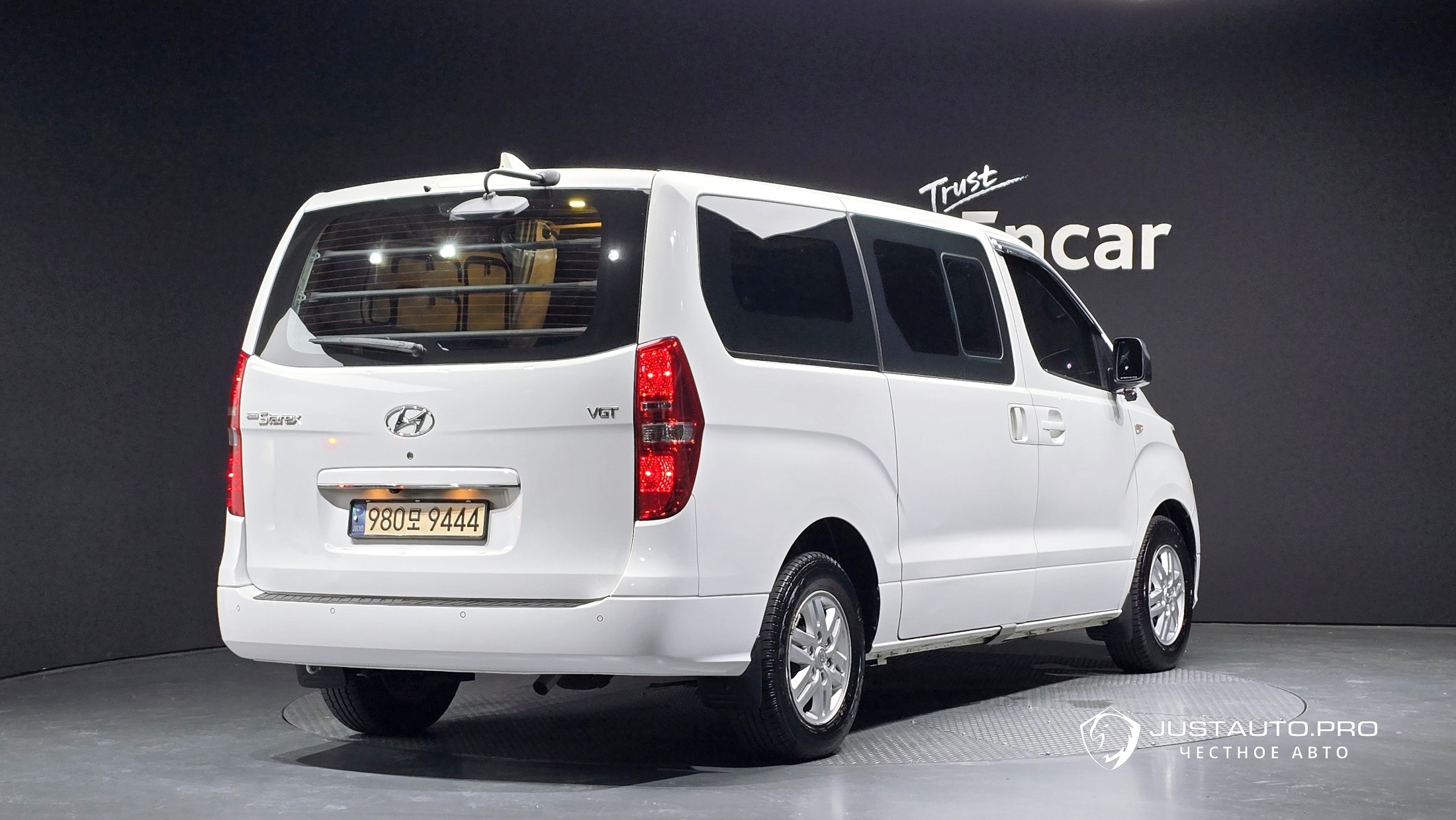 Автомобиль Hyundai Starex