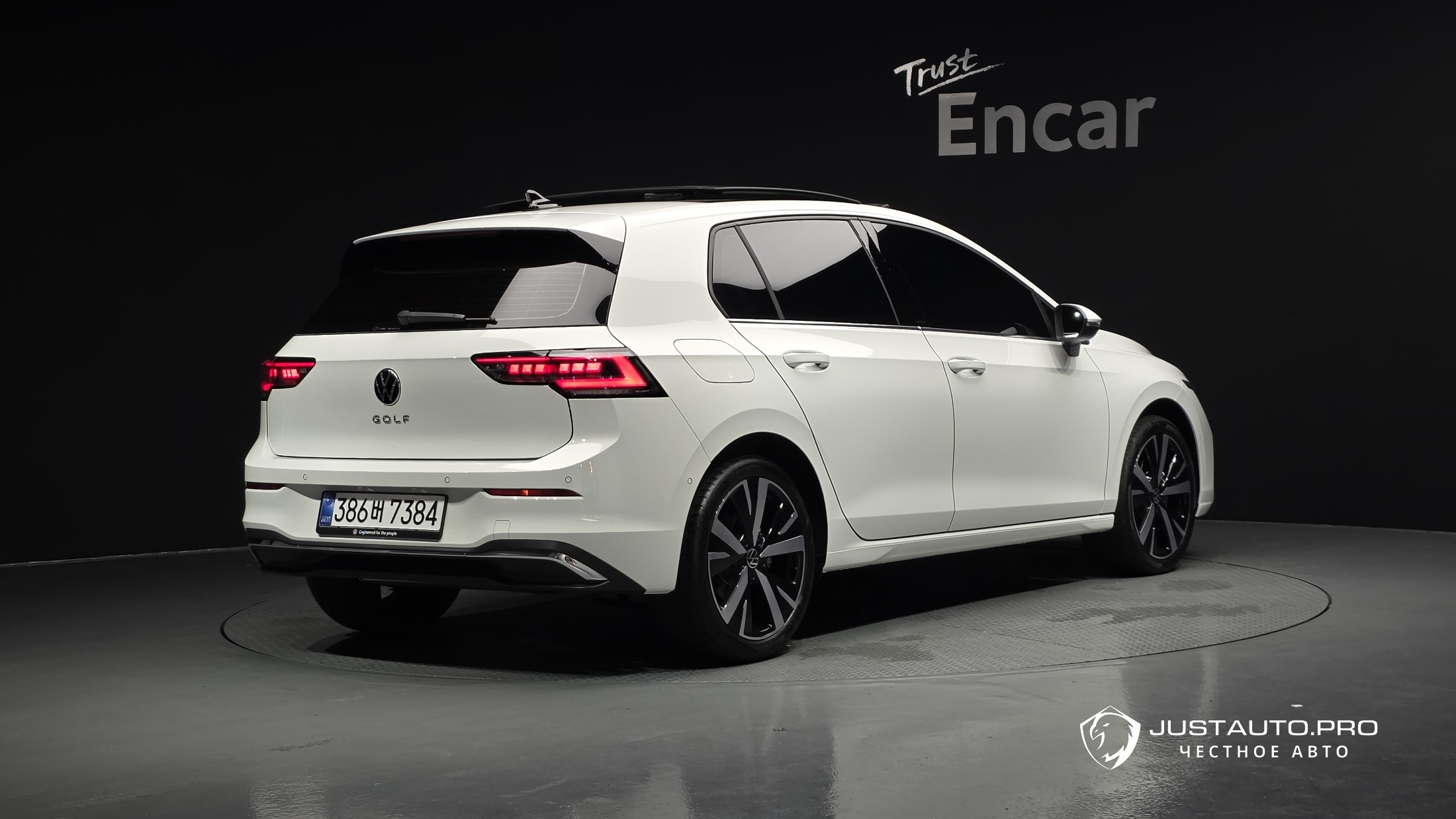 Автомобиль Volkswagen Golf