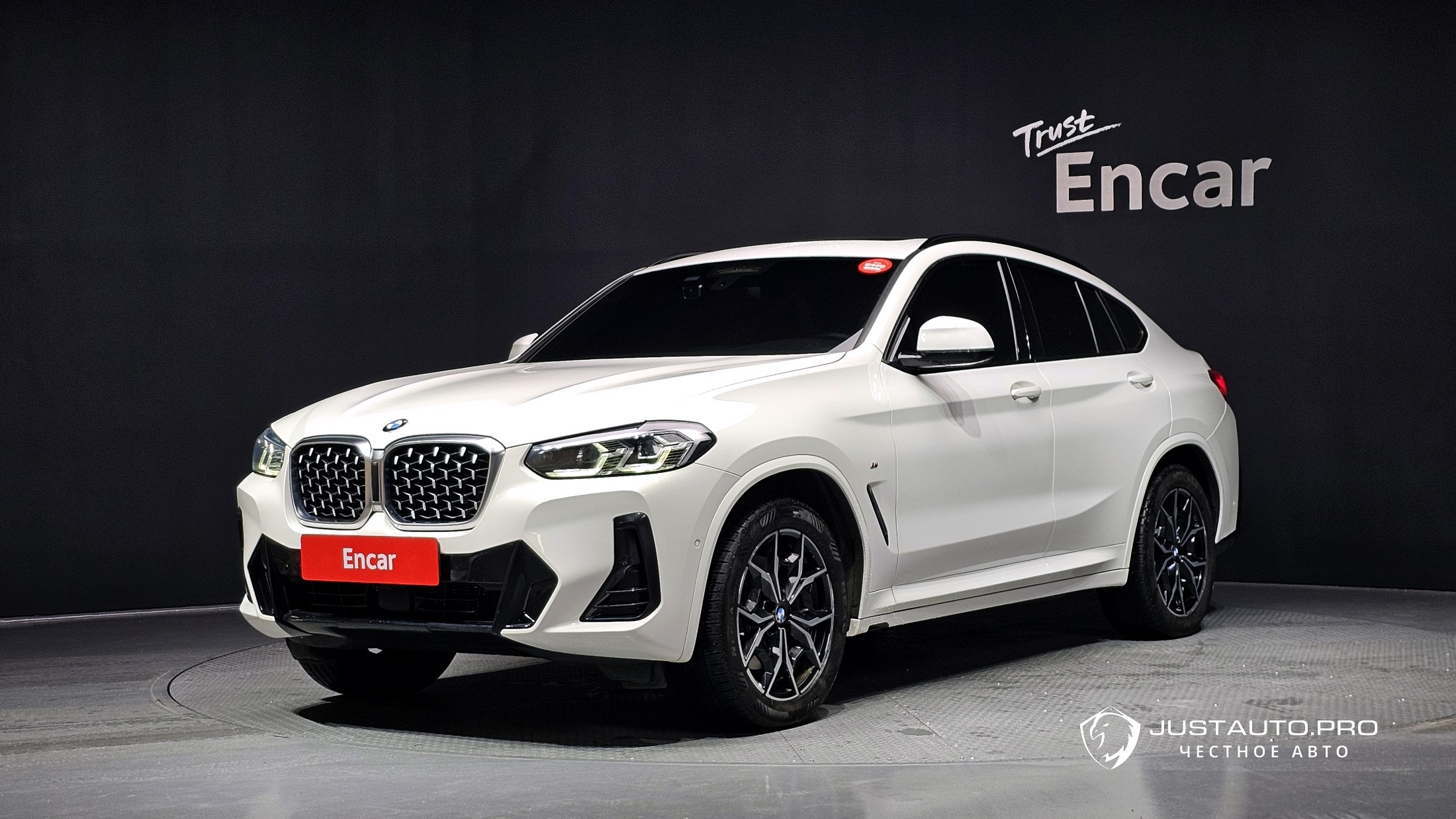Автомобиль BMW X4