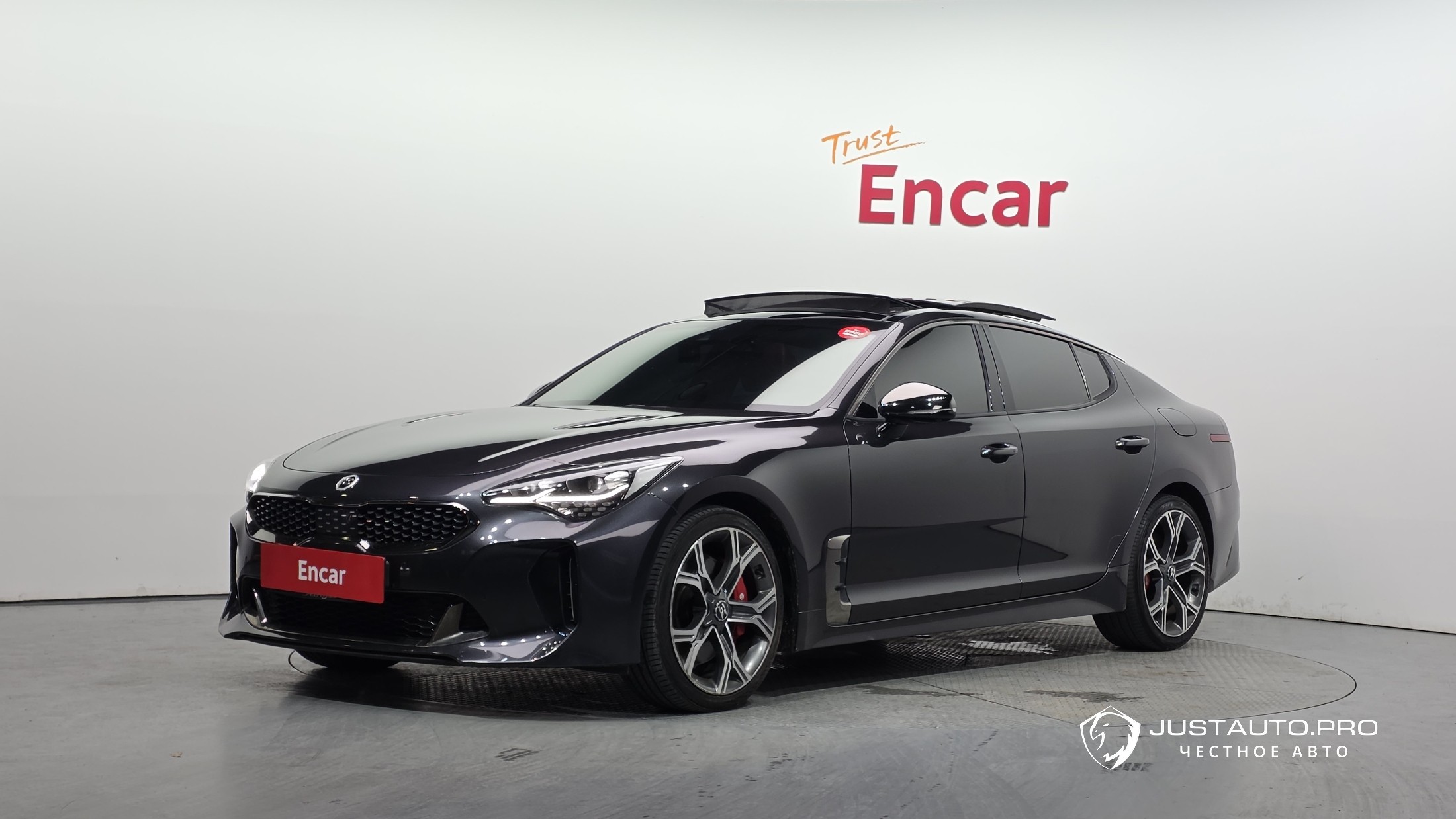 Автомобиль Kia Stinger
