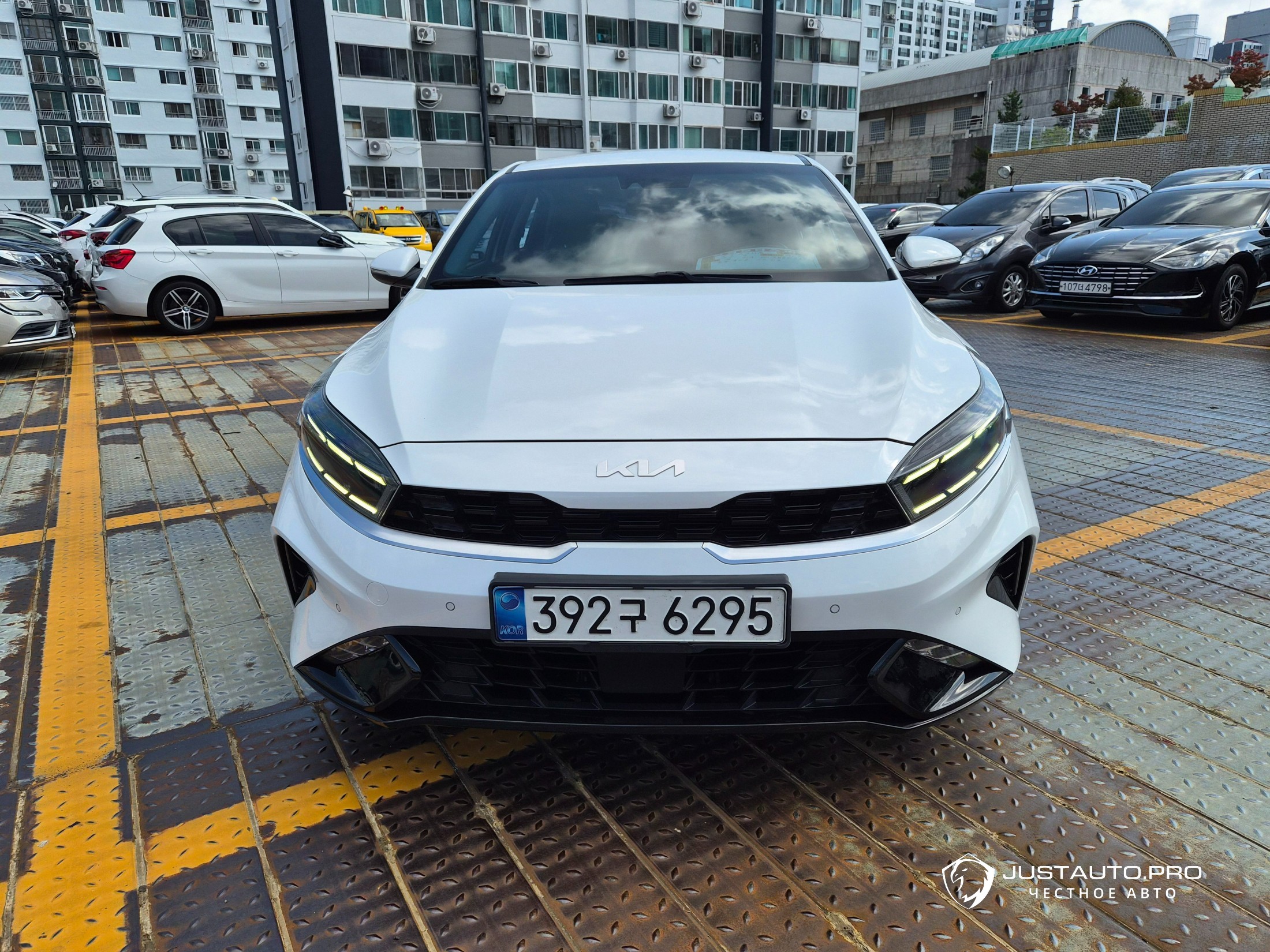 Автомобиль Kia K3