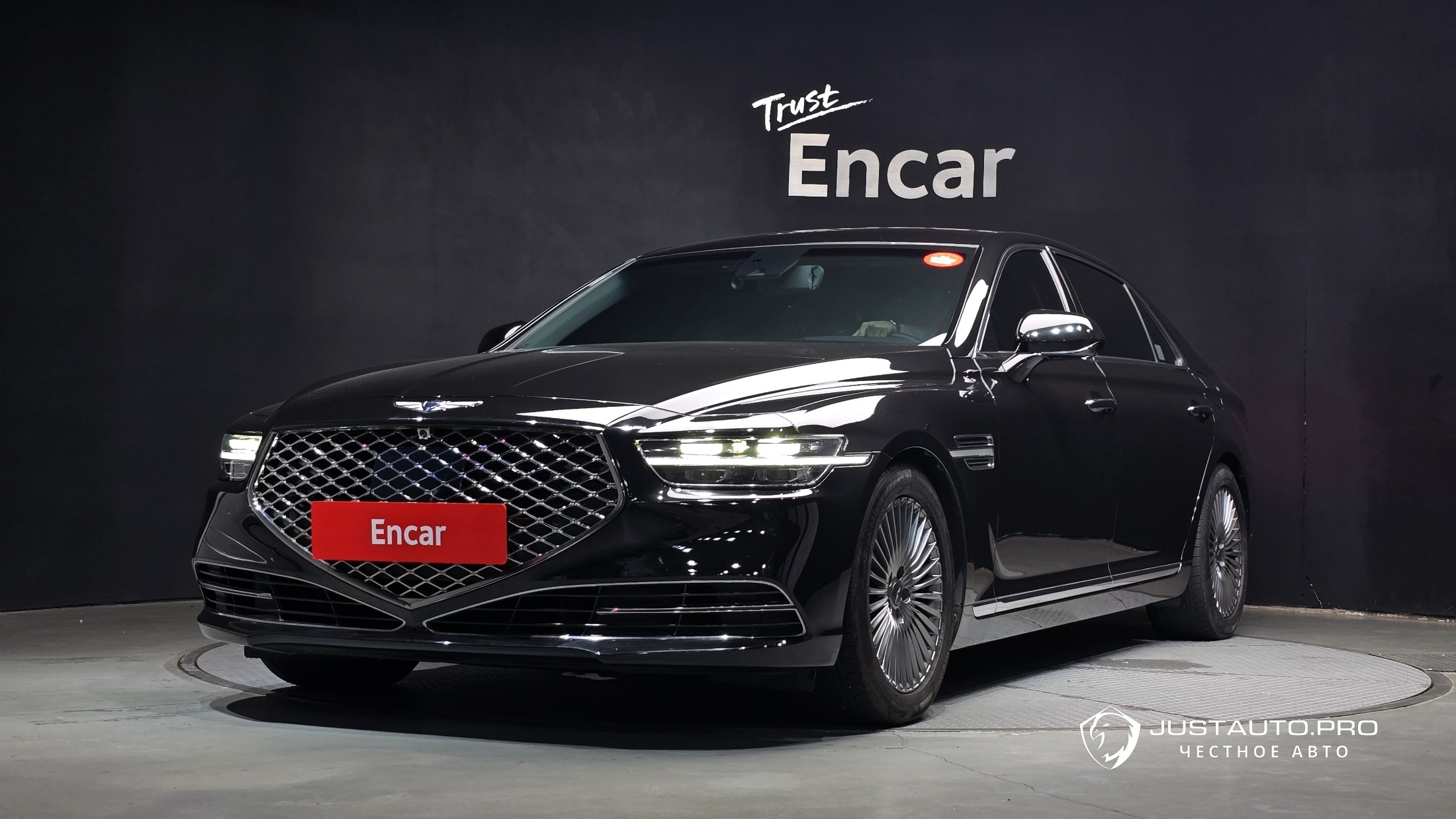 Автомобиль Genesis G90