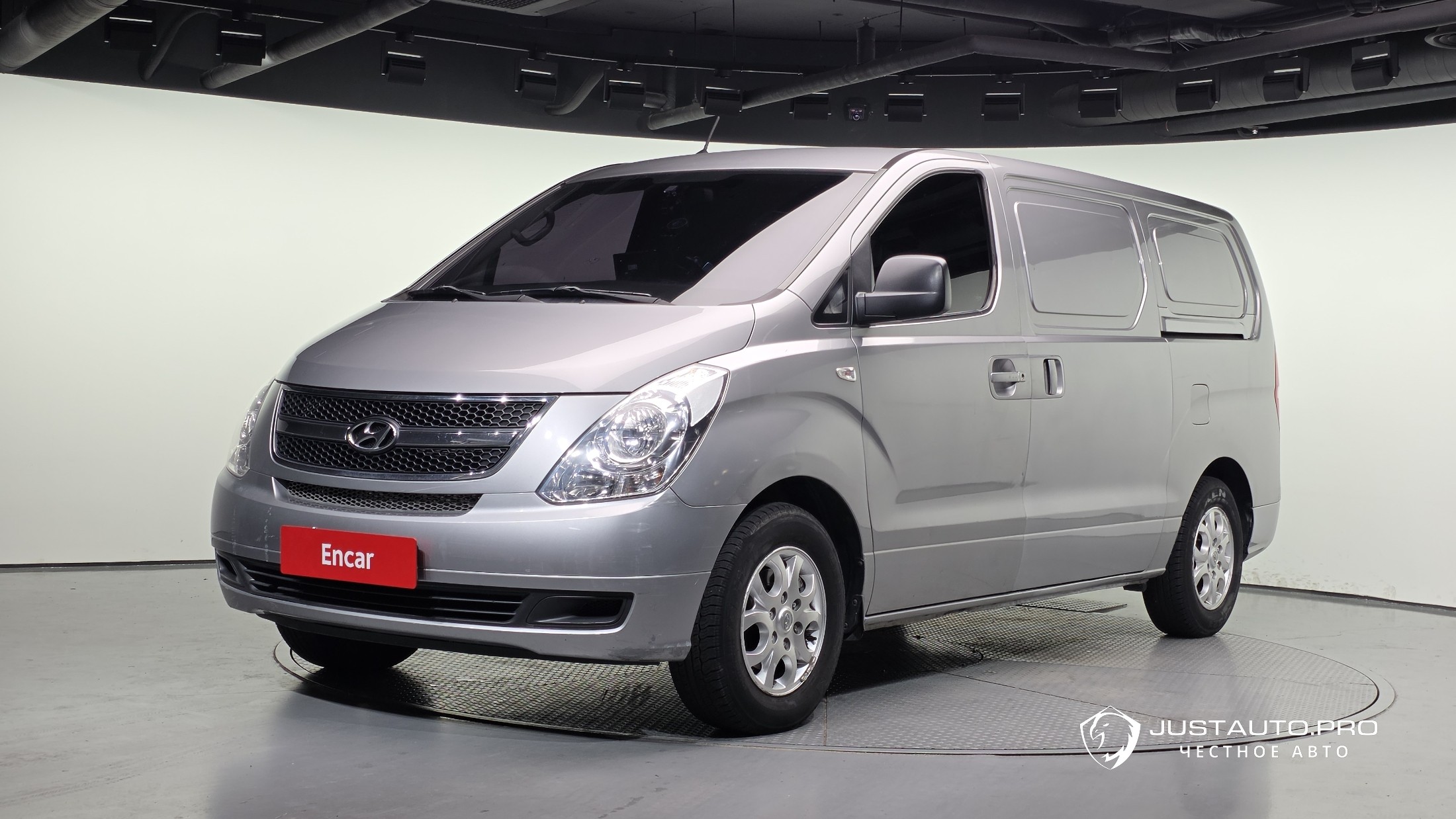Автомобиль Hyundai Starex