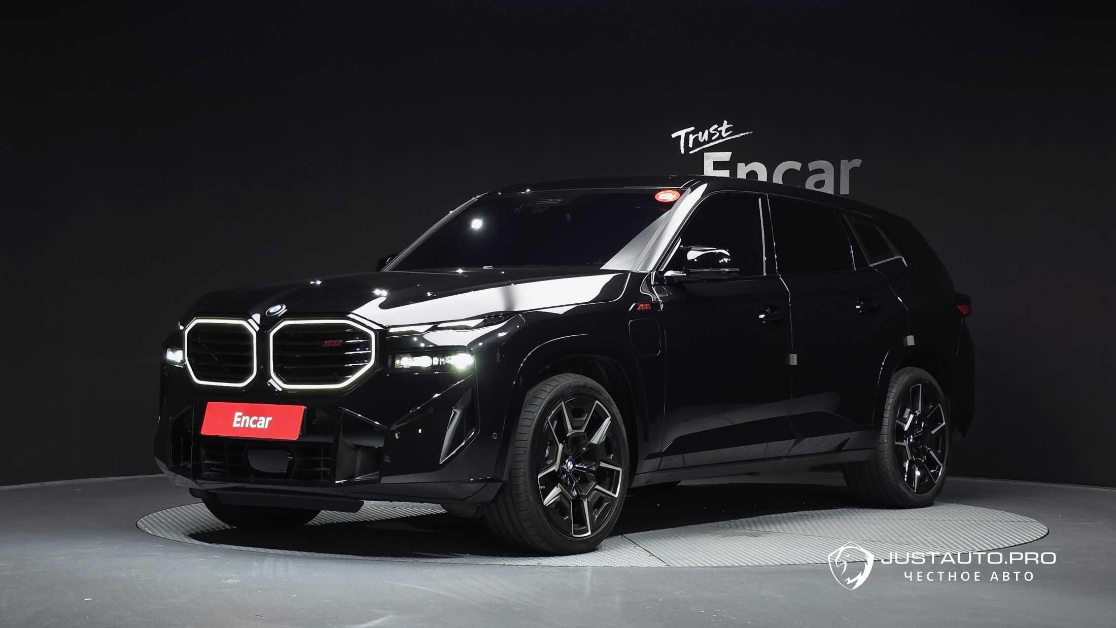 Автомобиль BMW XM