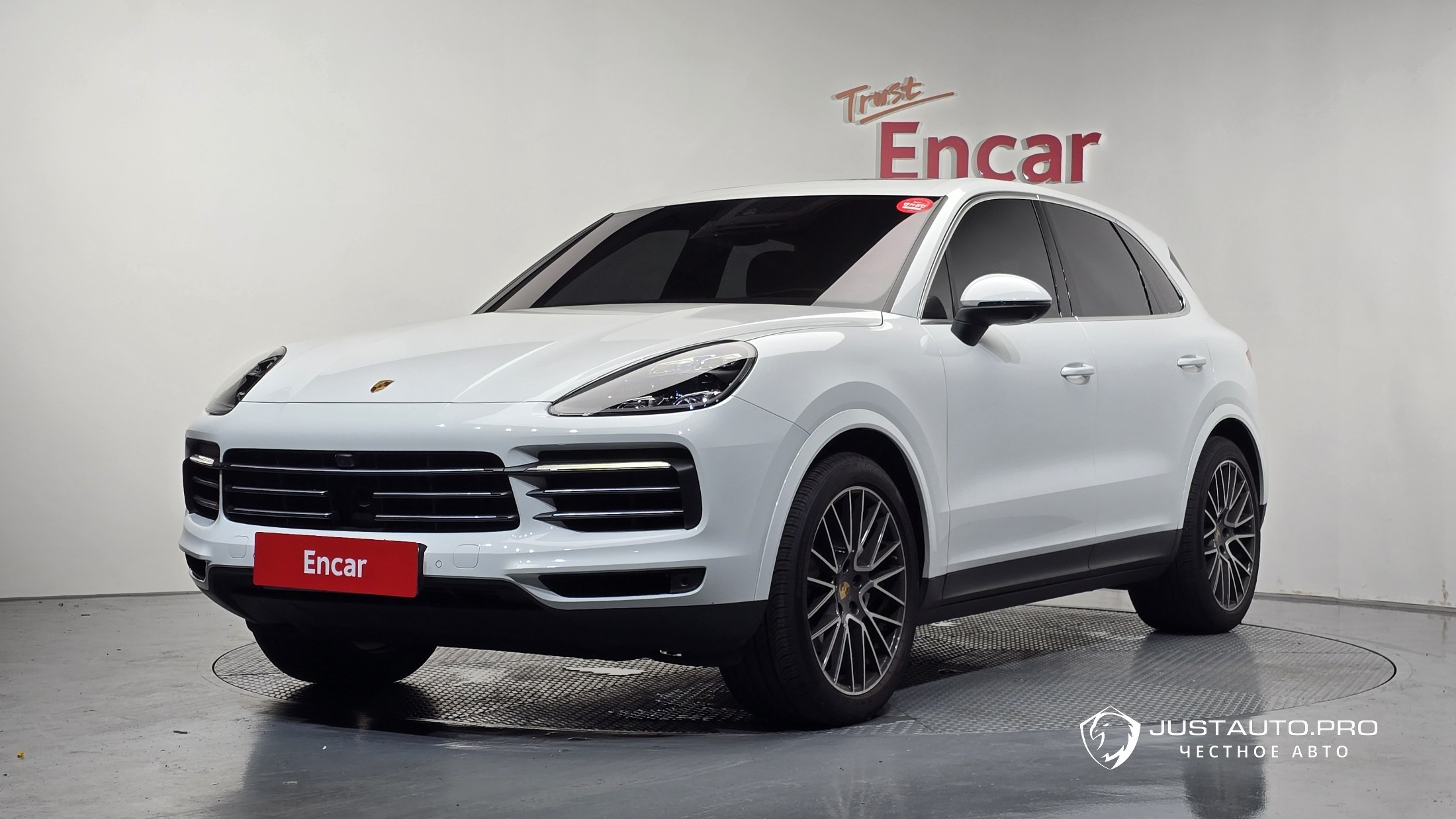Автомобиль Porsche Cayenne