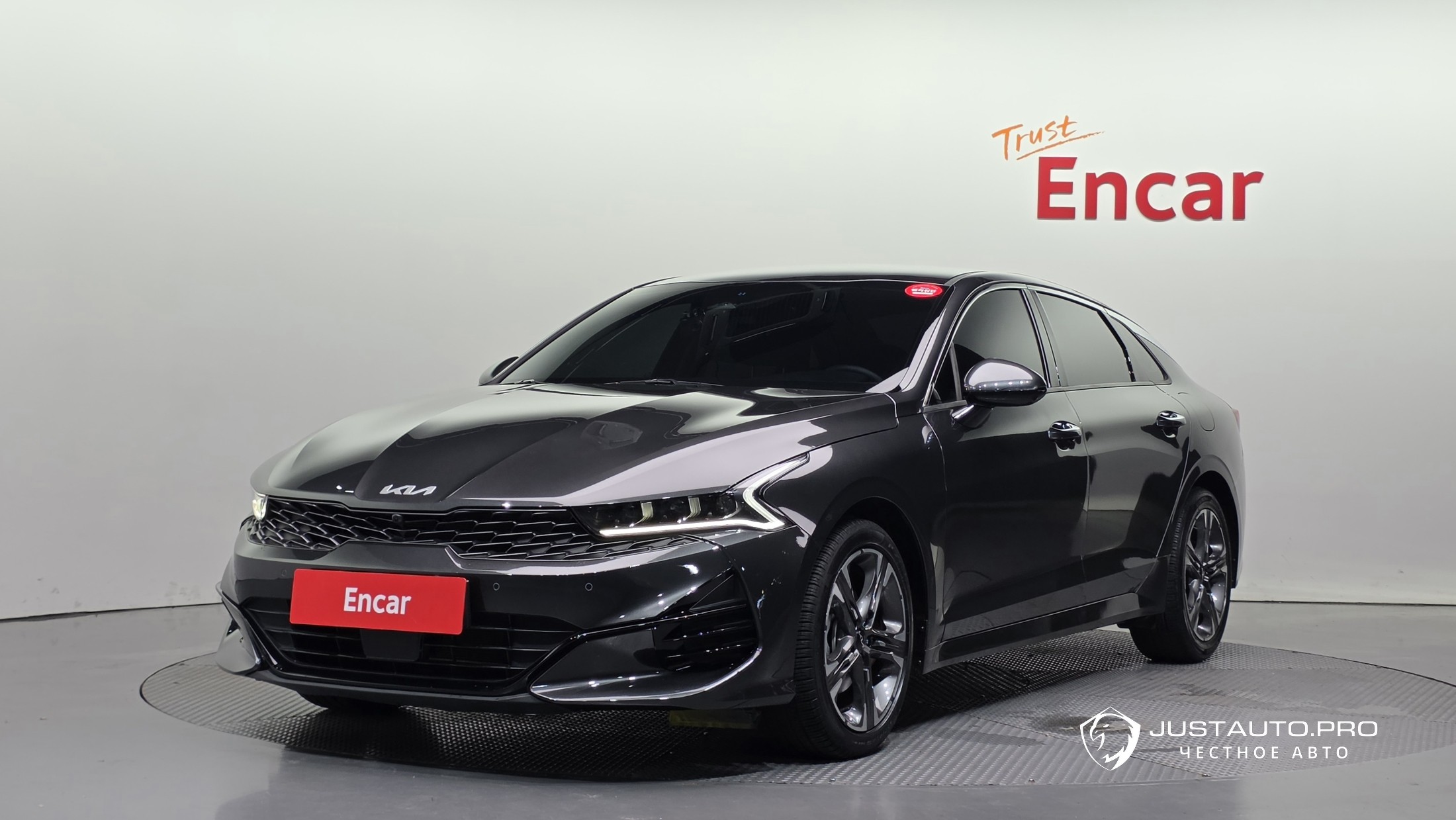Автомобиль Kia K5