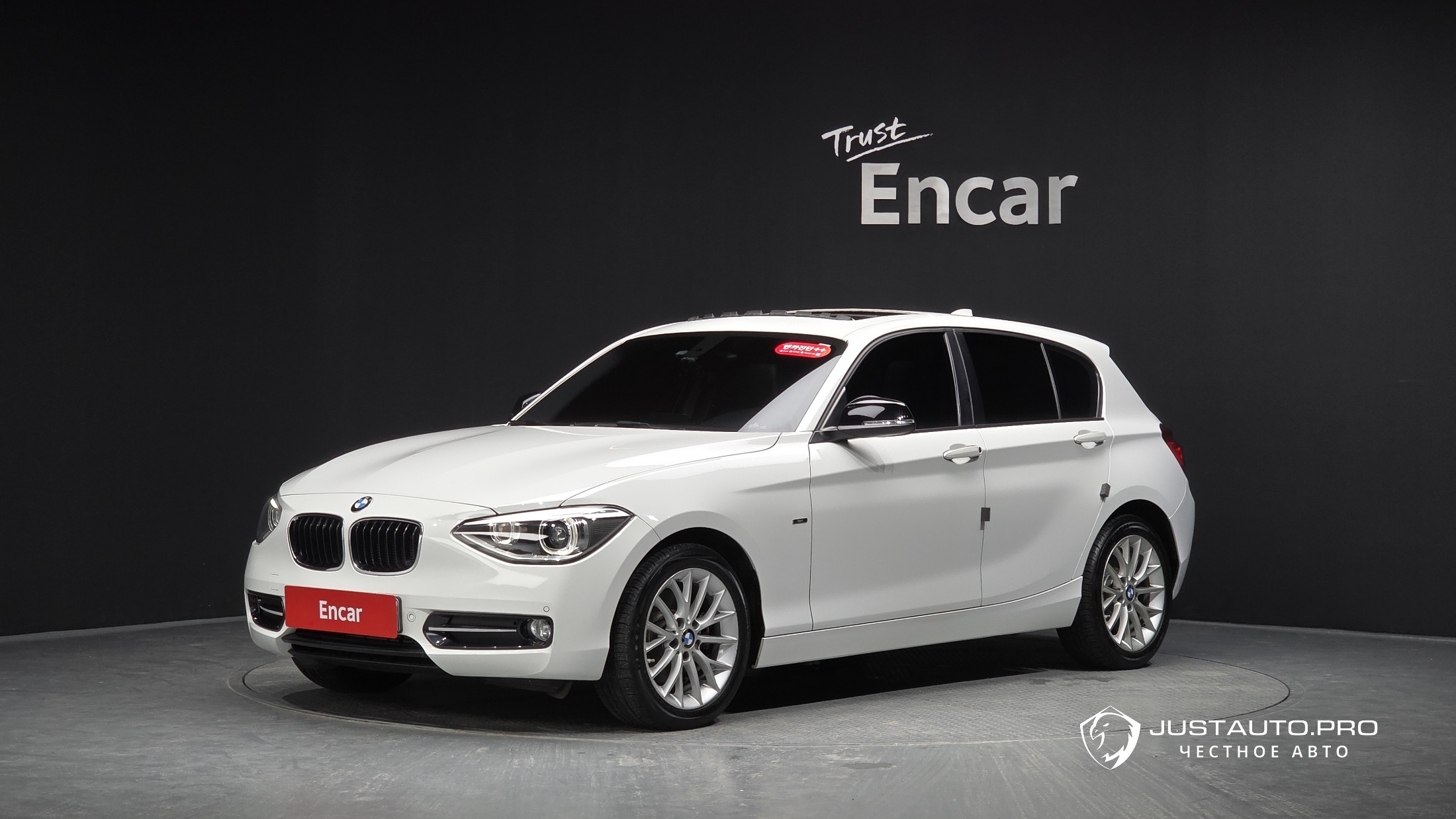 Автомобиль BMW 1-Series