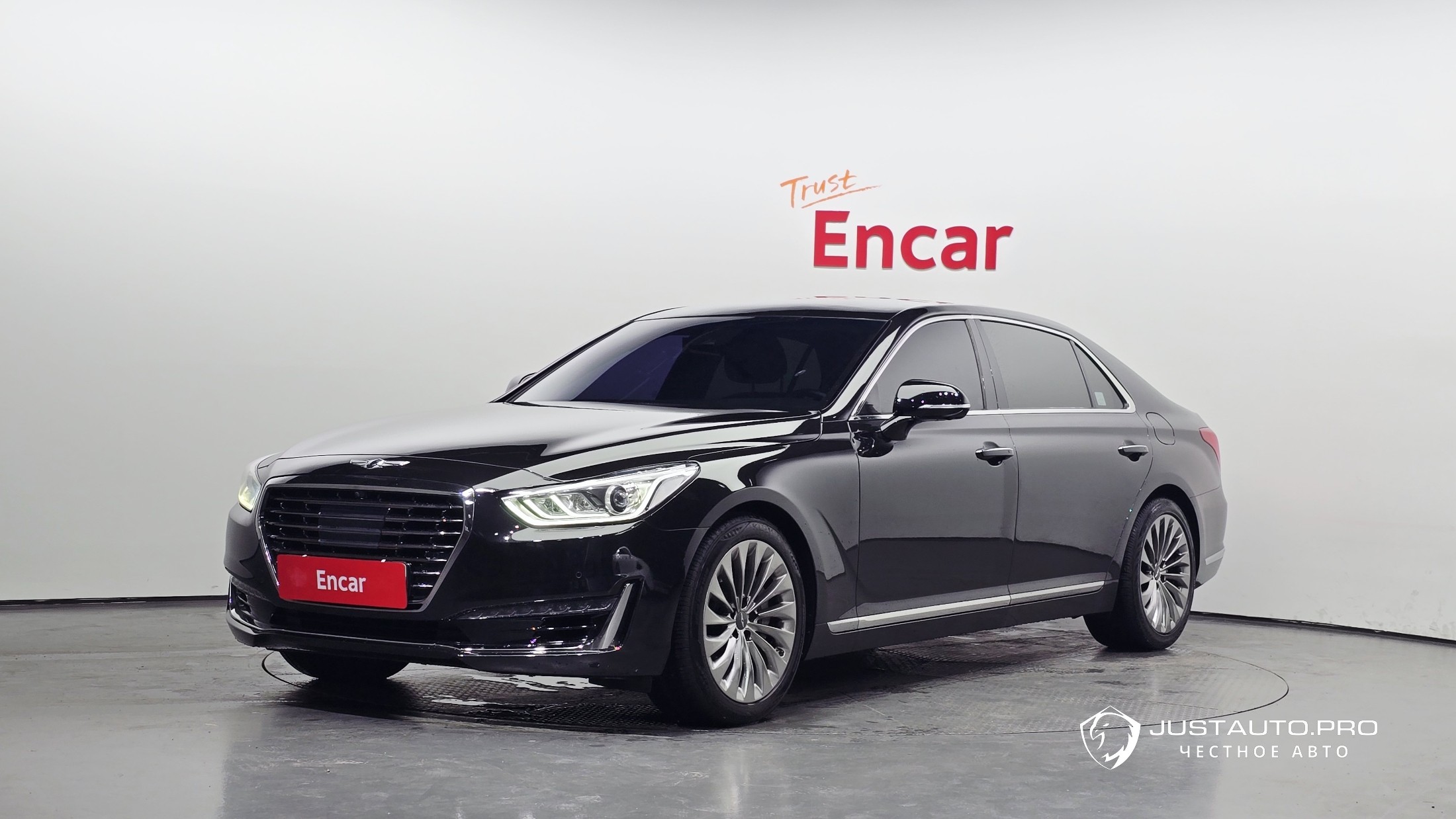 Автомобиль Genesis EQ900