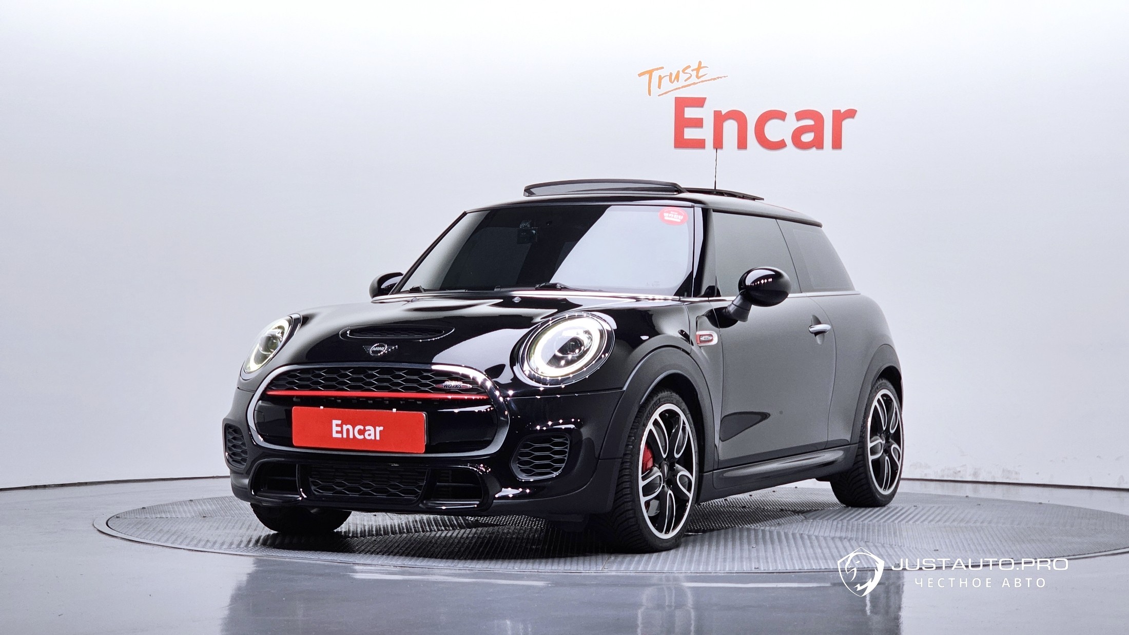 Автомобиль Mini Cooper