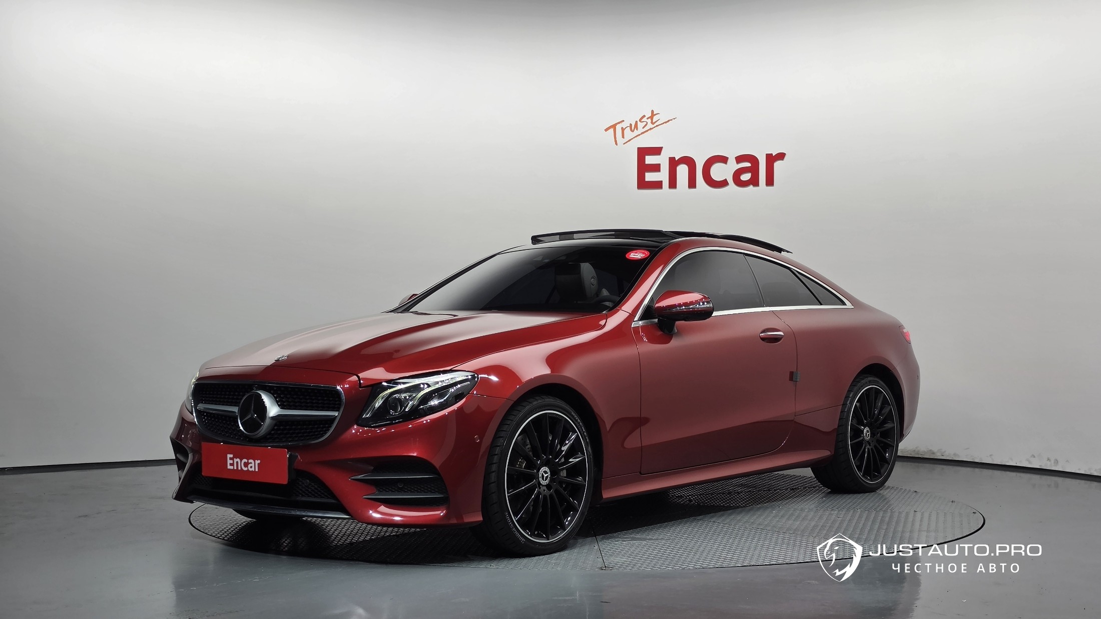 Автомобиль Mercedes-Benz E-Class