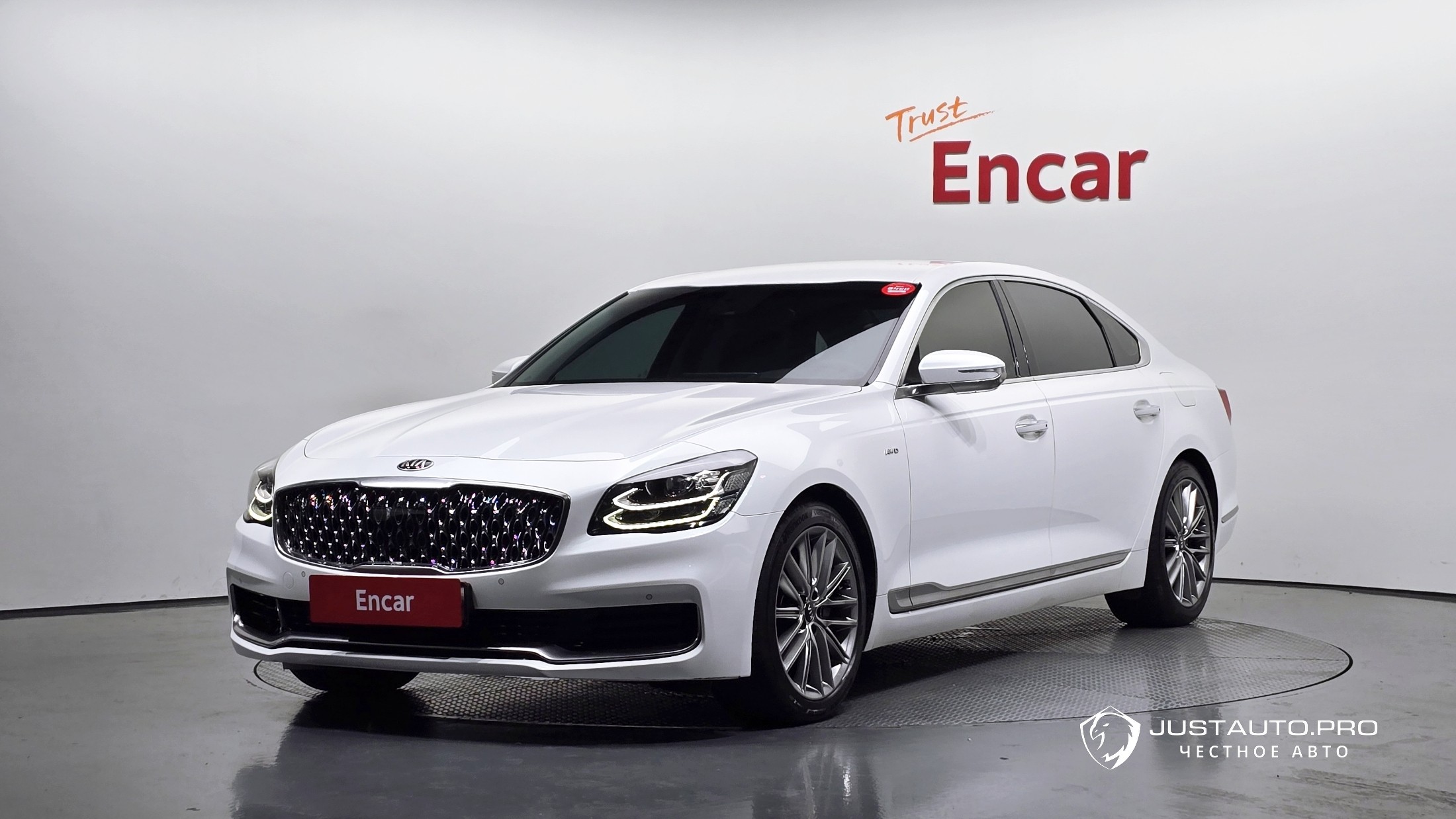 Автомобиль Kia K9