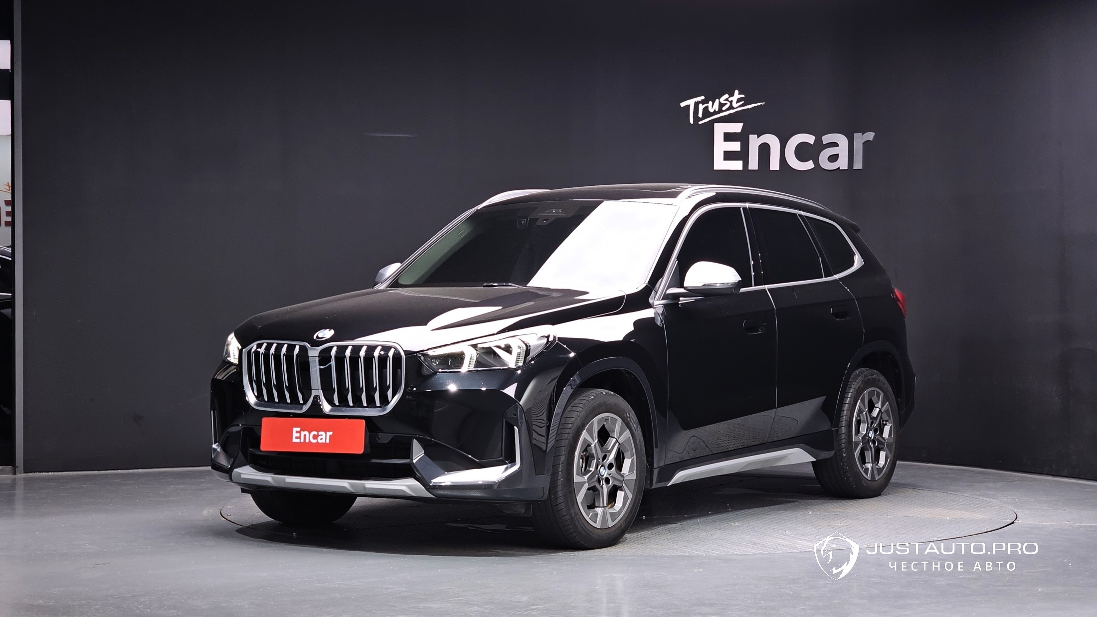 Автомобиль BMW X1