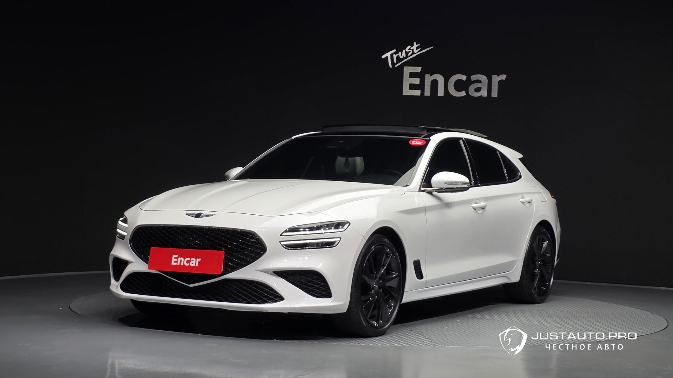 Автомобиль Genesis G70