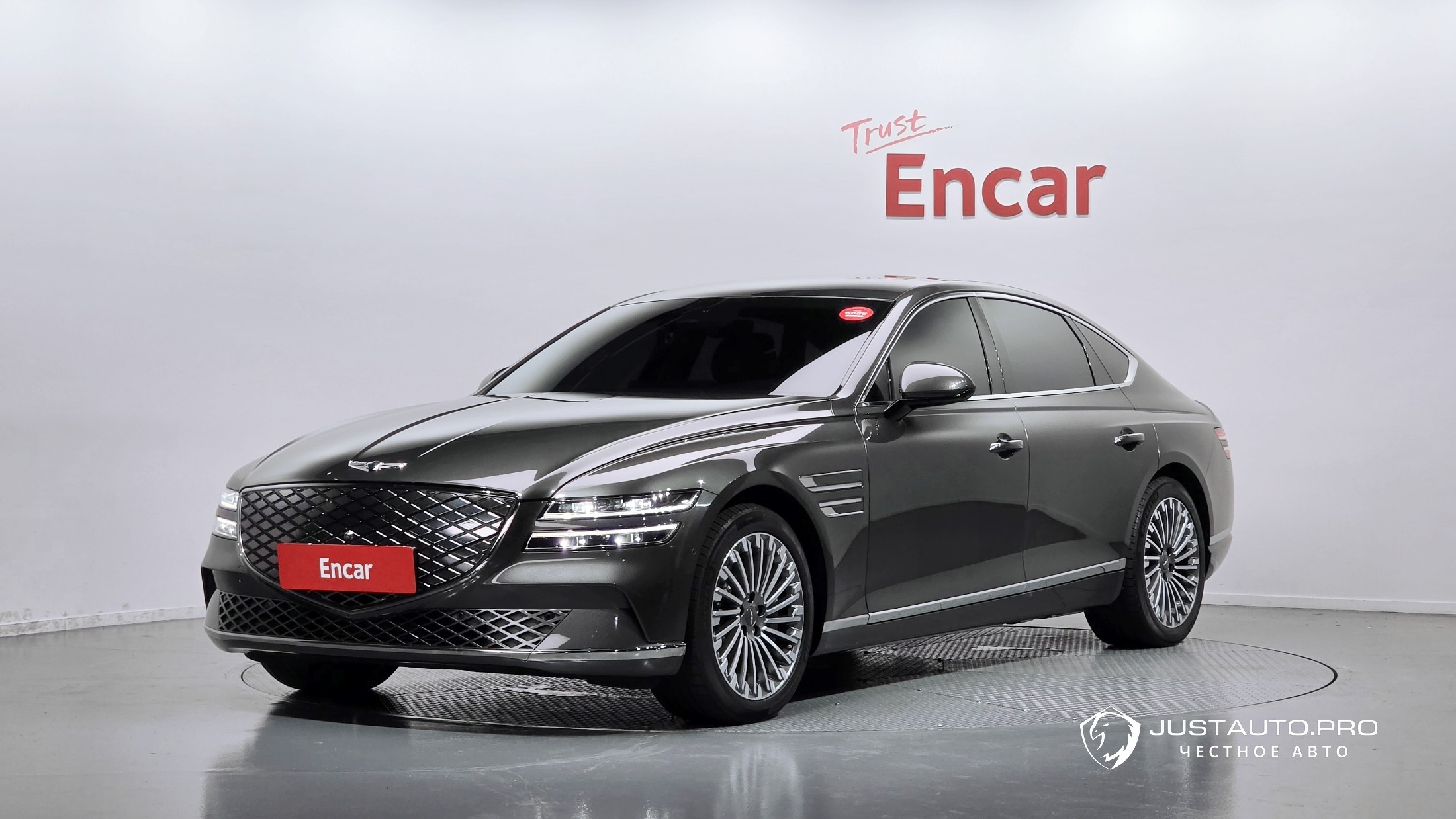 Автомобиль Genesis G80