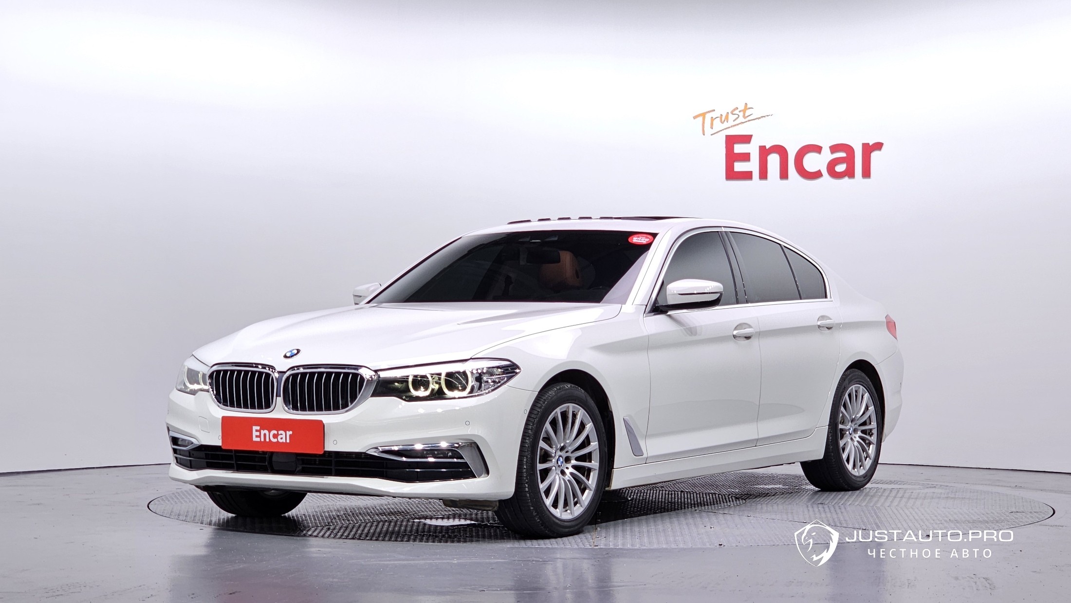 Автомобиль BMW 5-Series
