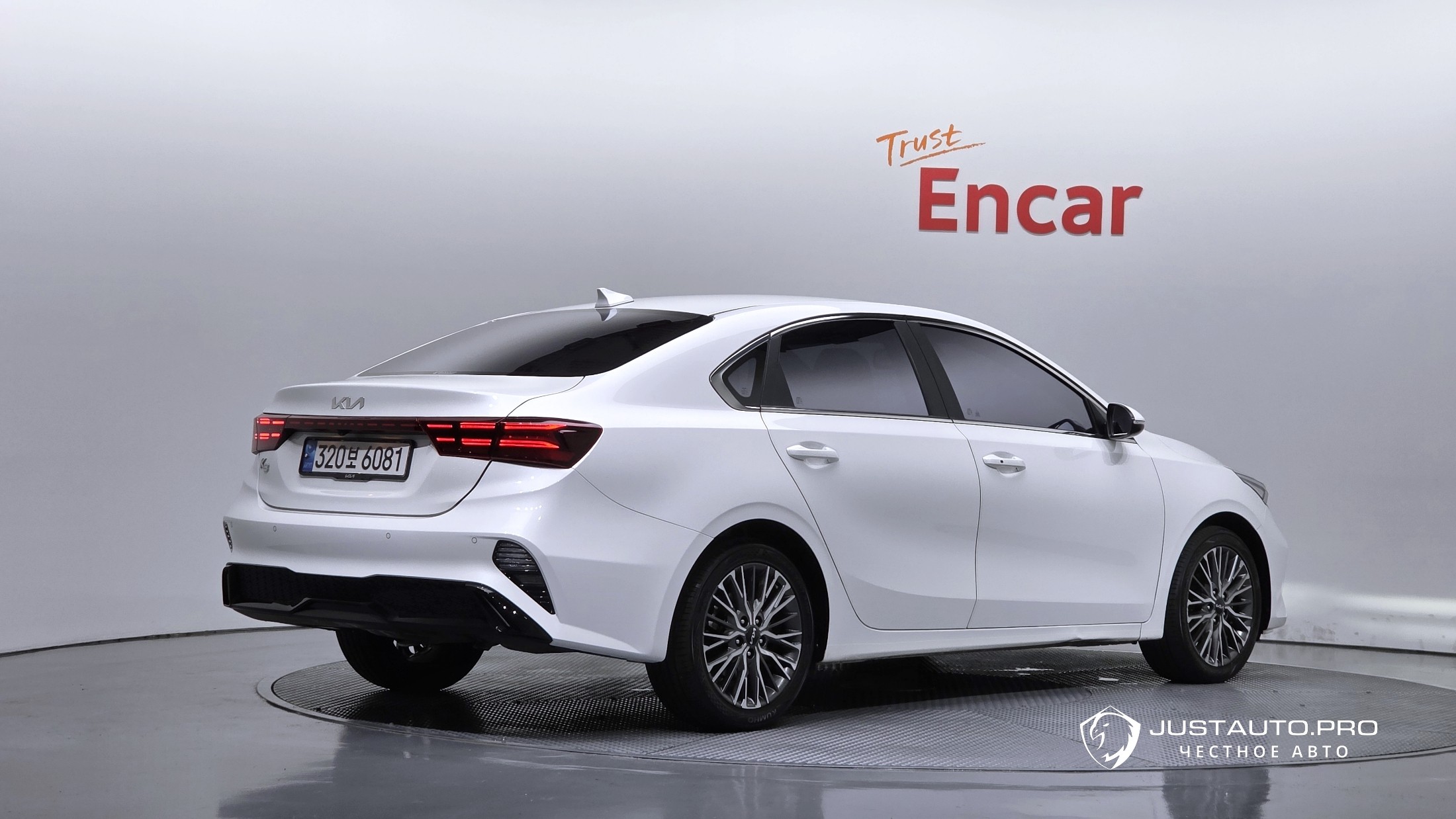 Автомобиль Kia K3