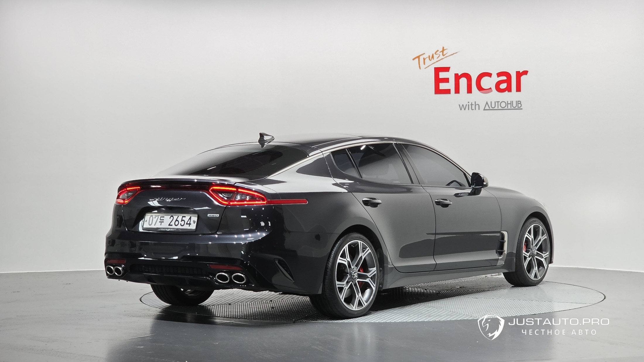 Автомобиль Kia Stinger
