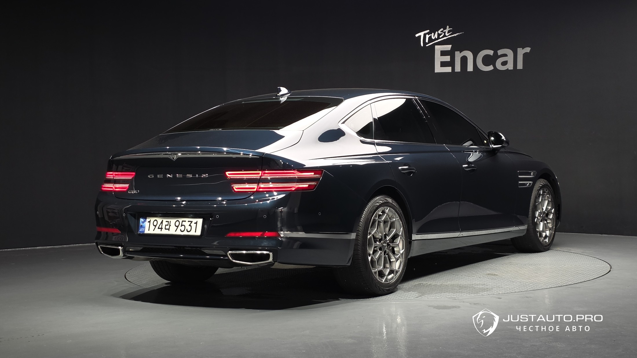 Автомобиль Genesis G80