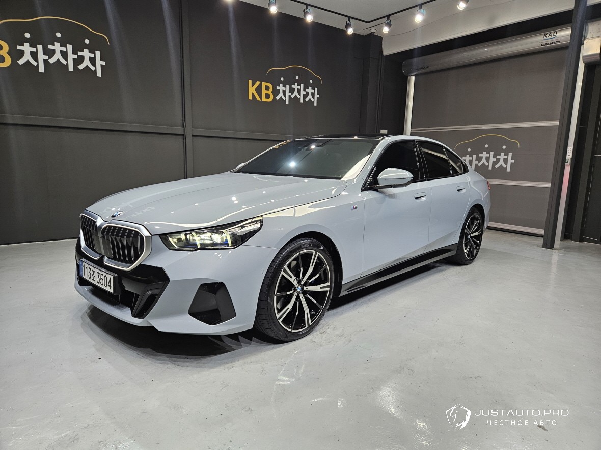 Автомобиль BMW 5-Series
