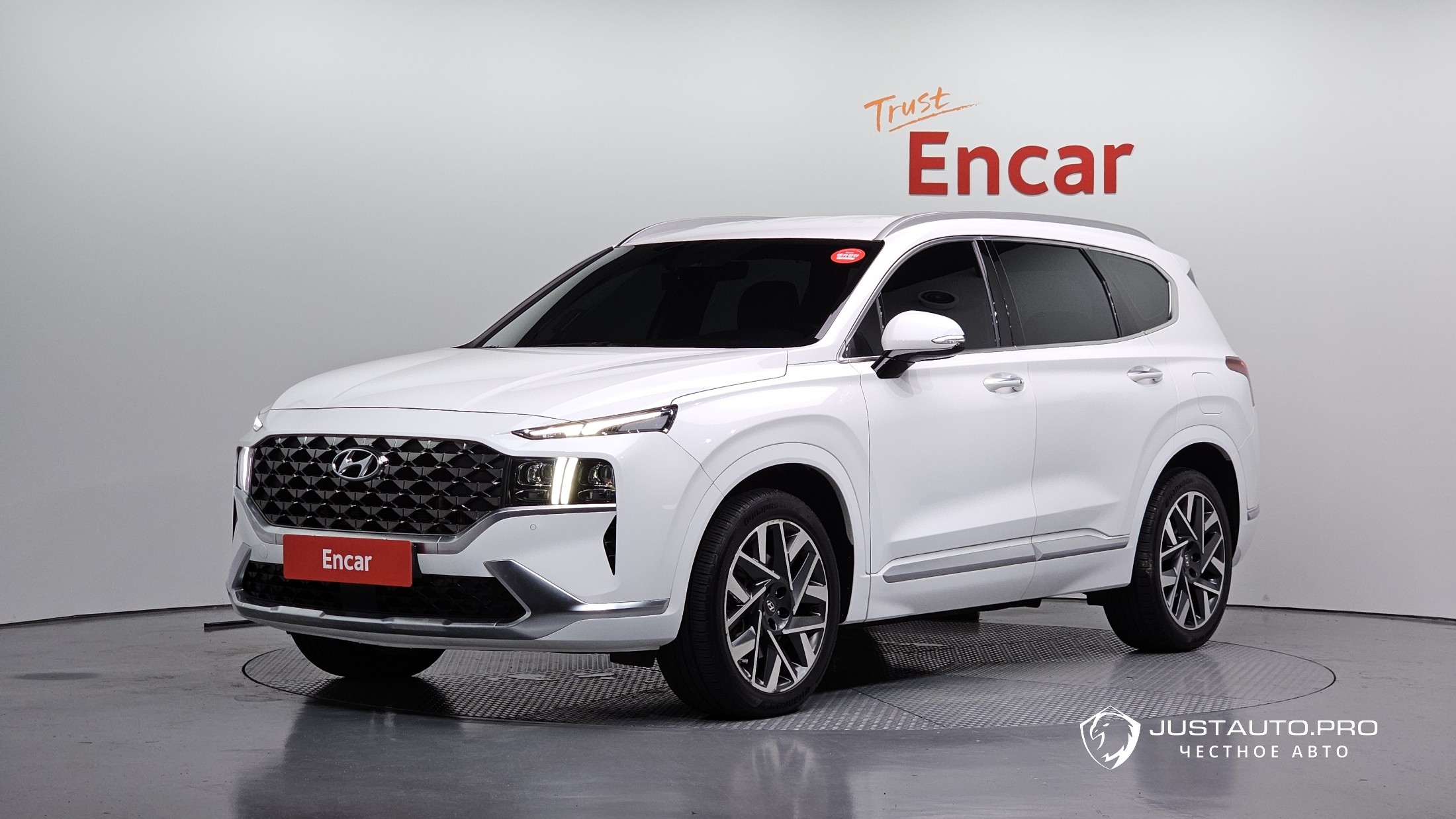 Автомобиль Hyundai Santafe
