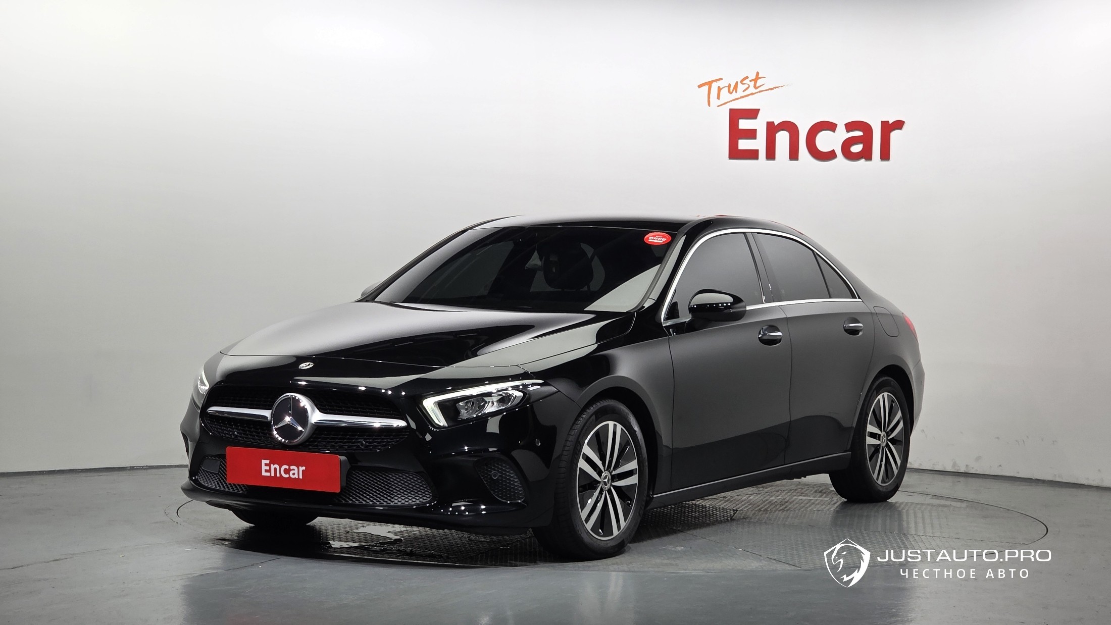 Автомобиль Mercedes-Benz A-Class