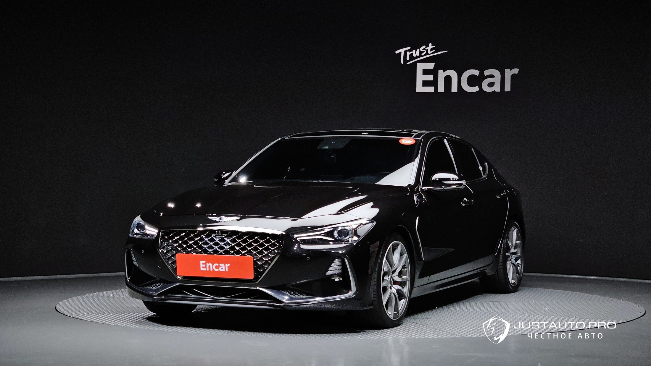 Автомобиль Genesis G70