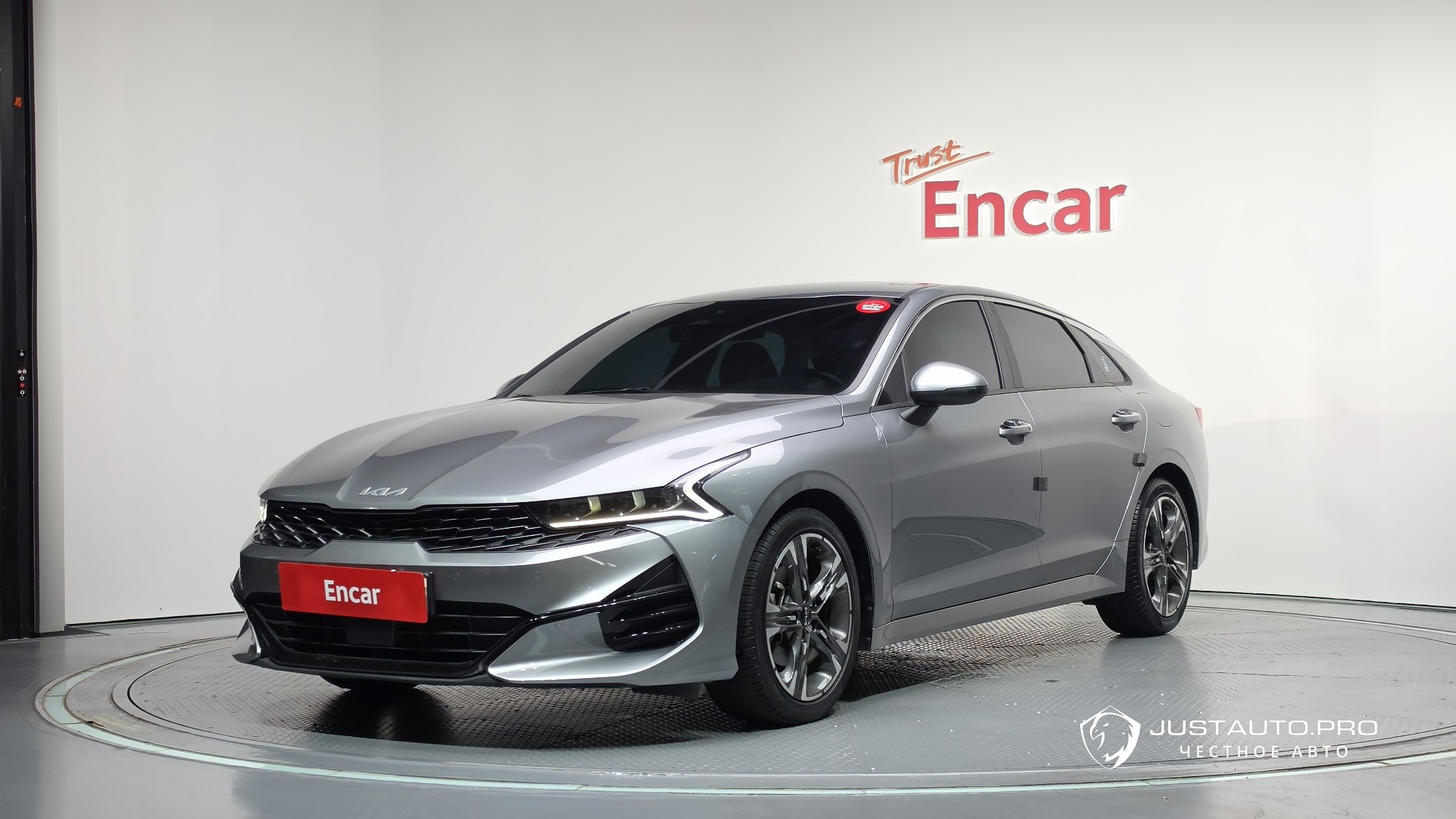 Автомобиль Kia K5
