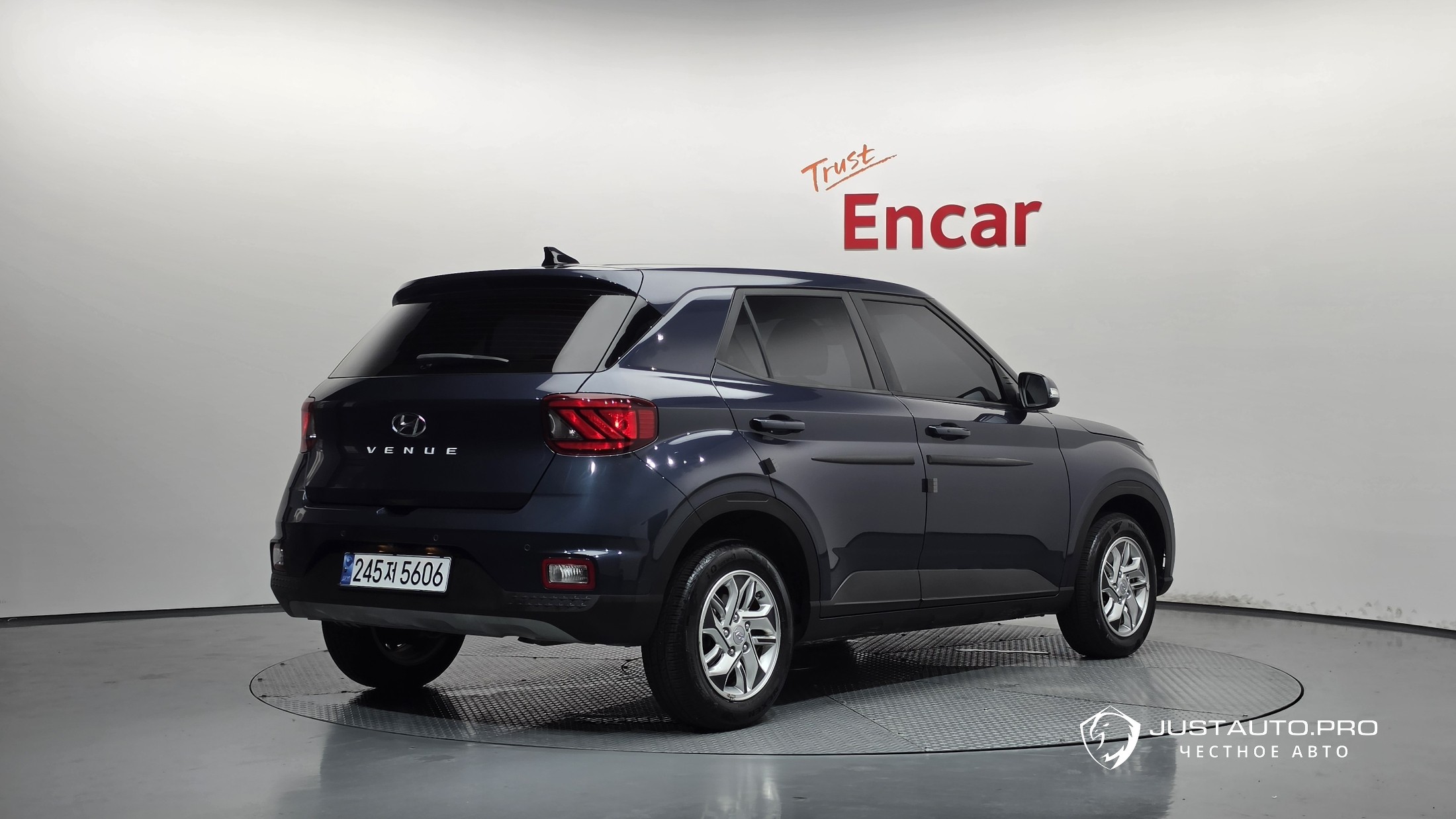 Автомобиль Hyundai Venue