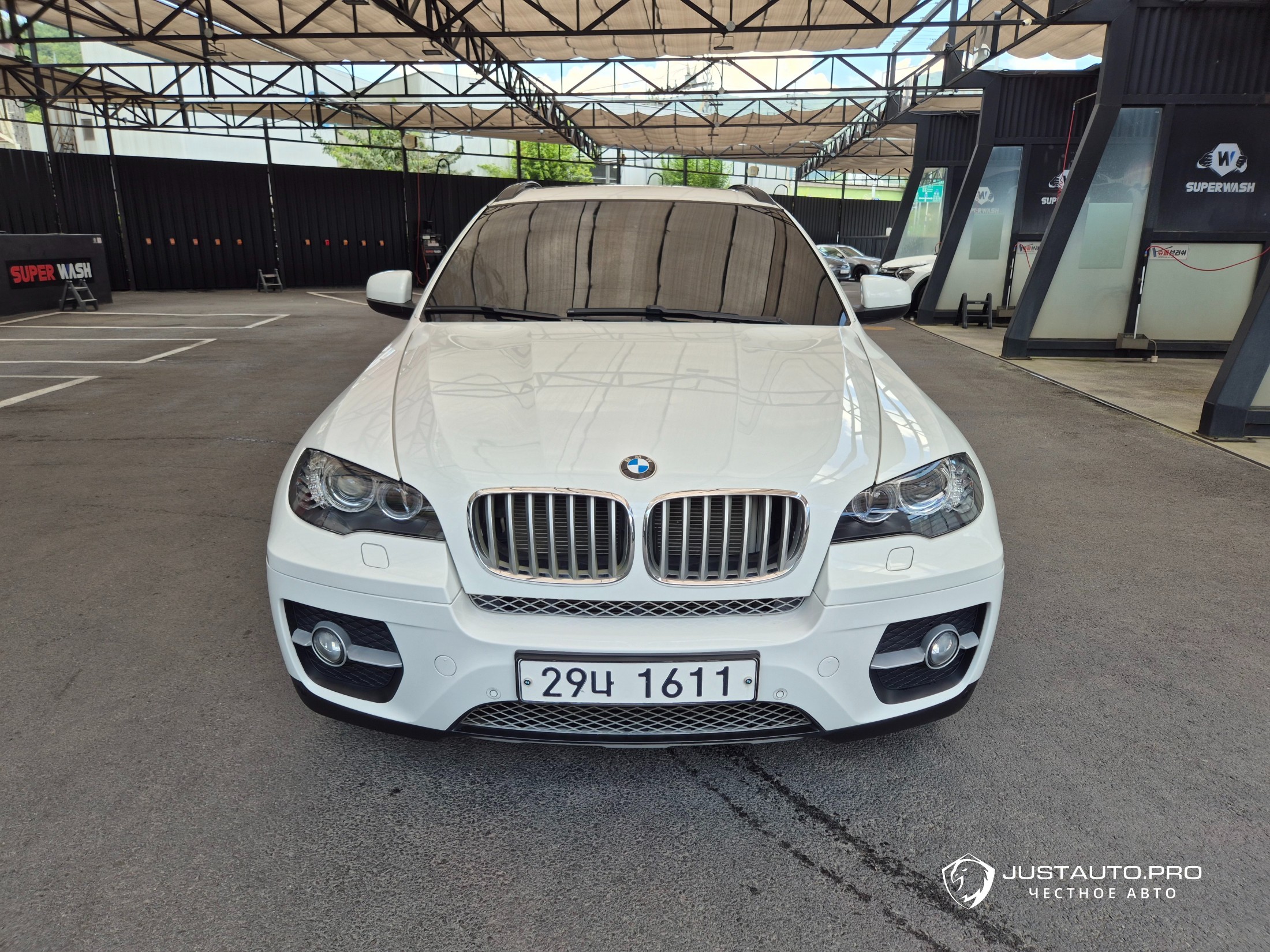 Автомобиль BMW X6
