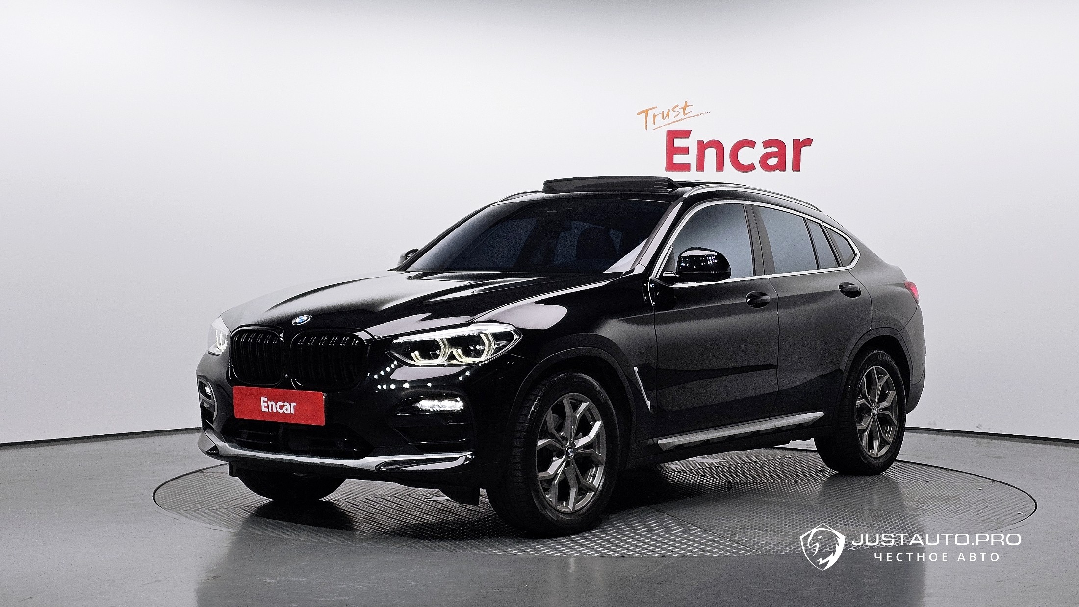 Автомобиль BMW X4