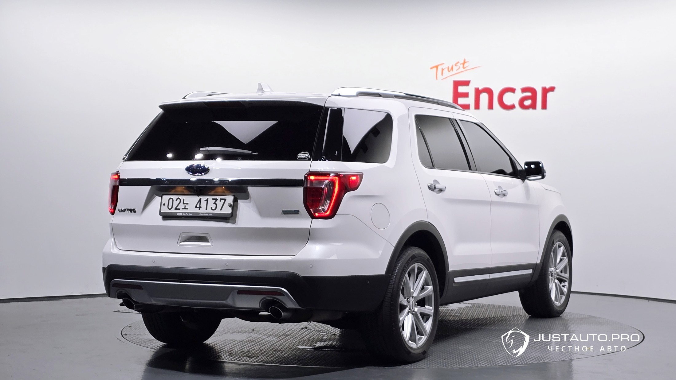 Автомобиль Ford Explorer