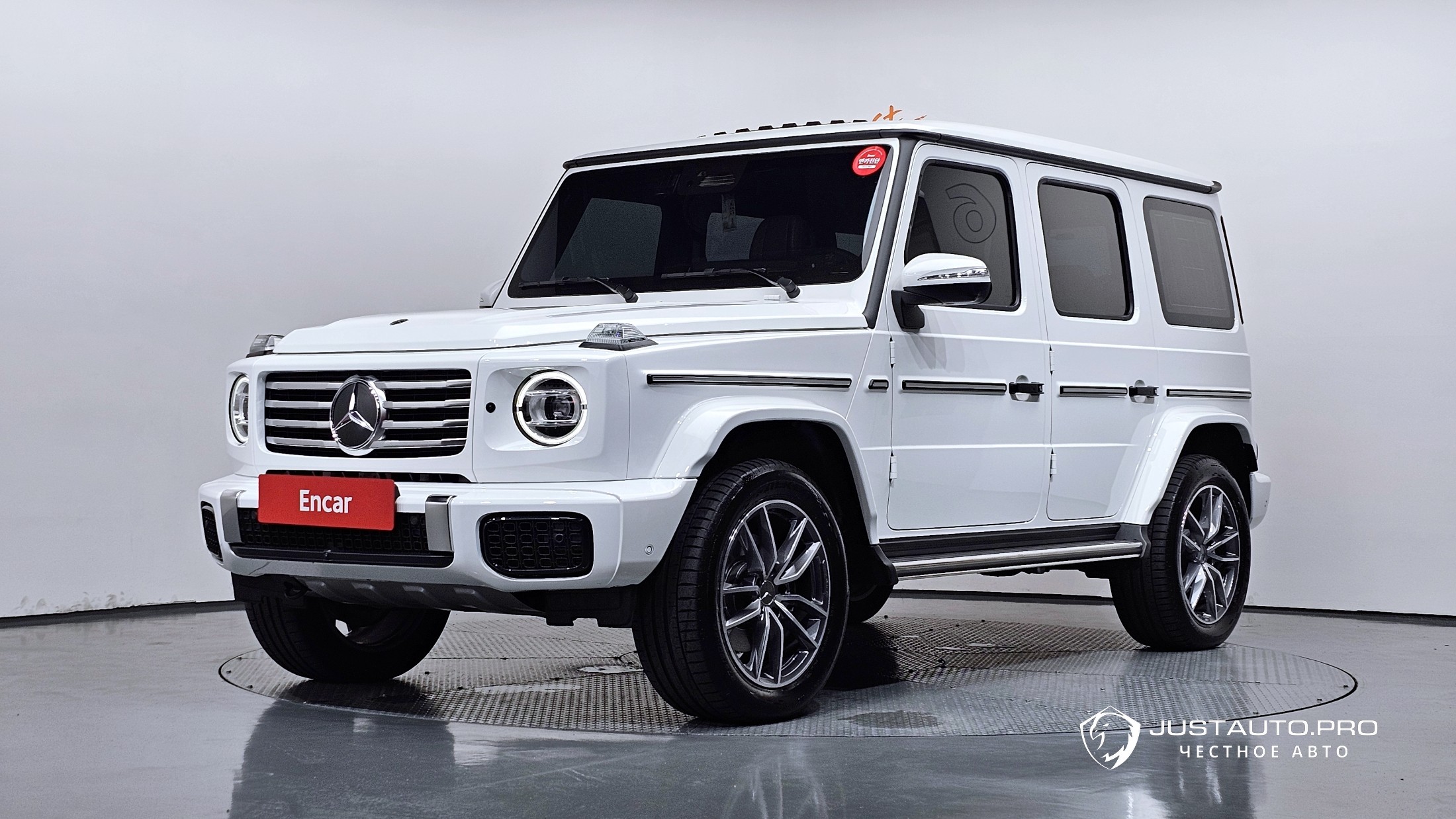 Автомобиль Mercedes-Benz G-Class