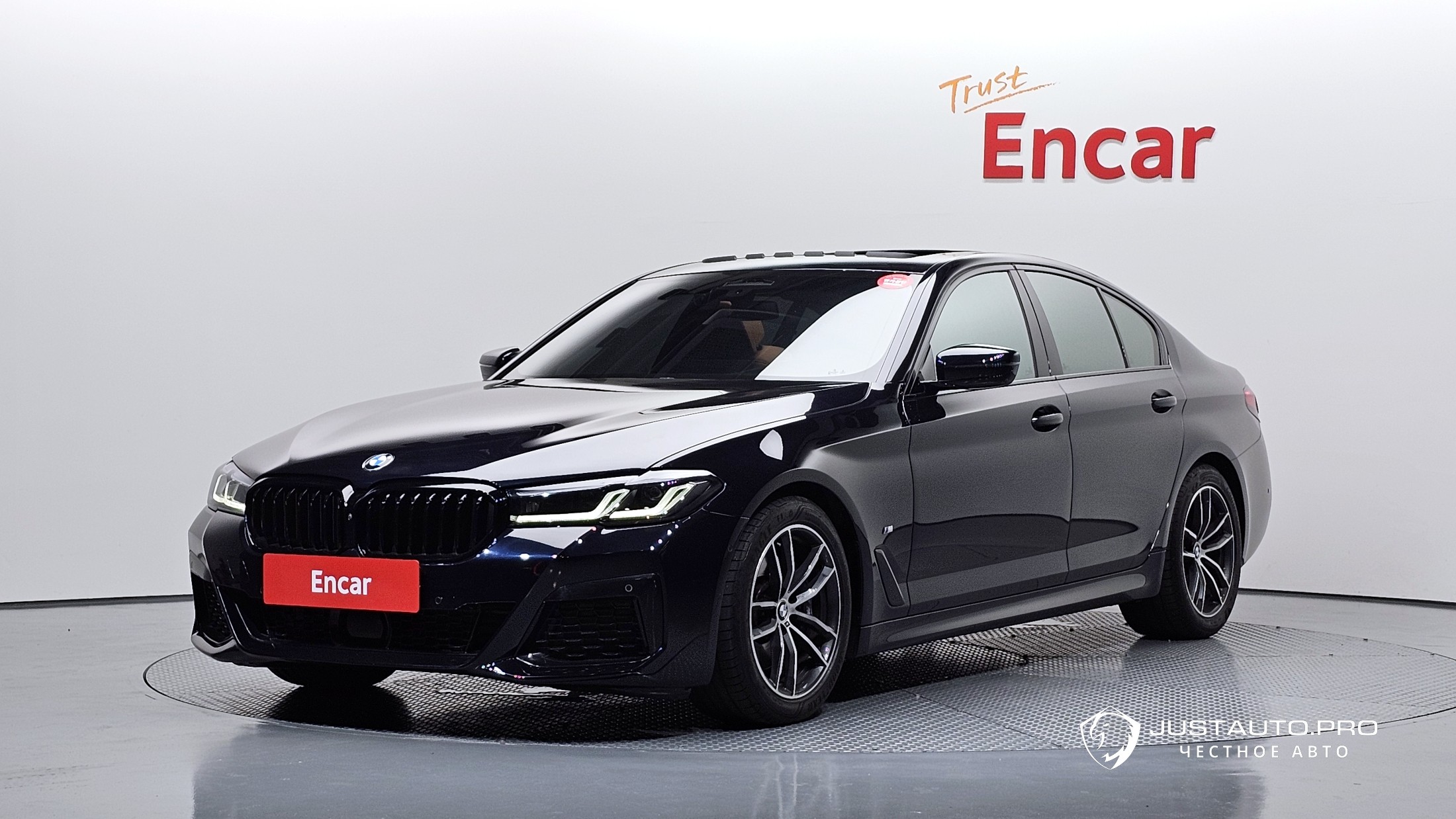 Автомобиль BMW 5-Series