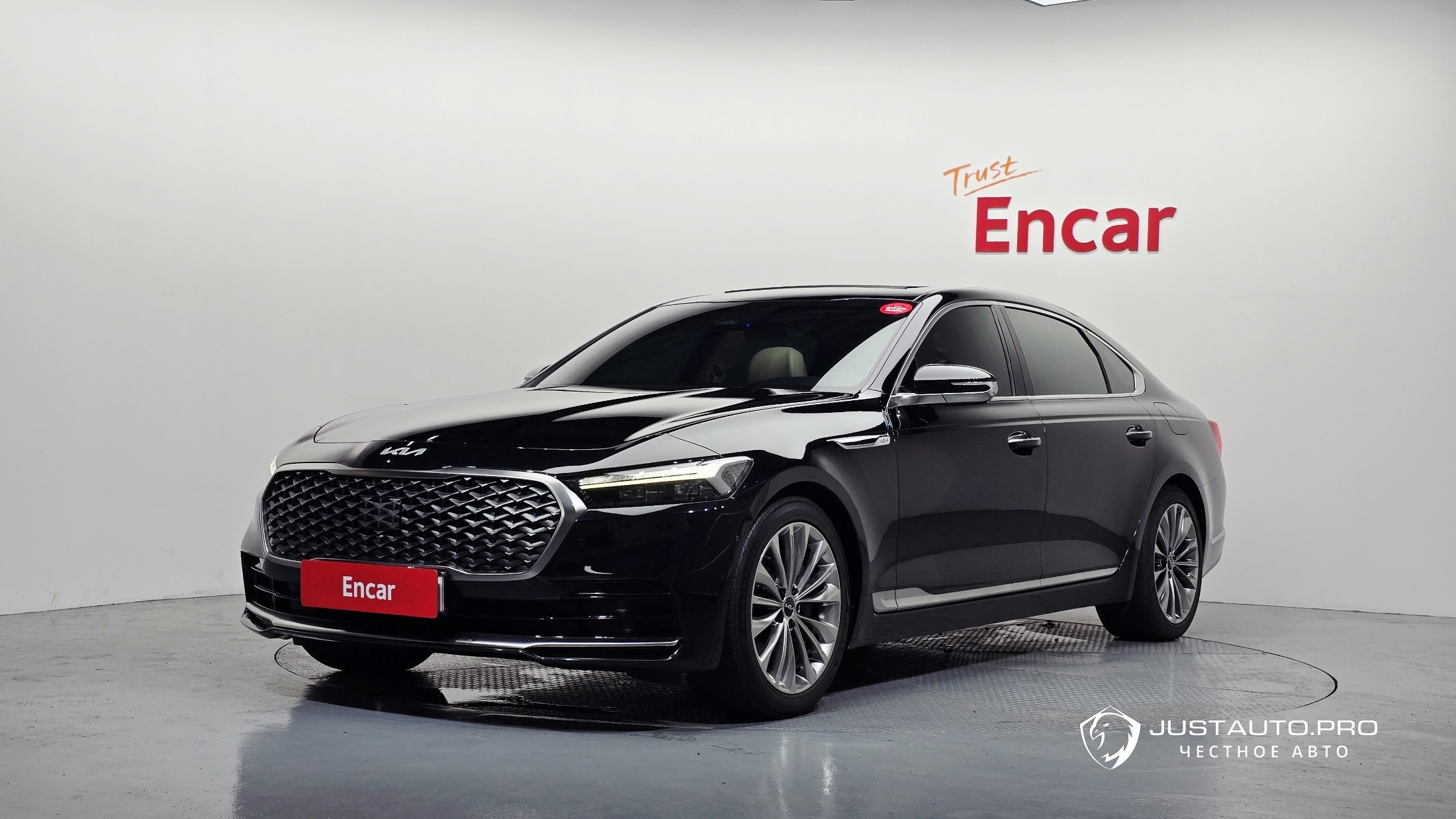 Автомобиль Kia K9