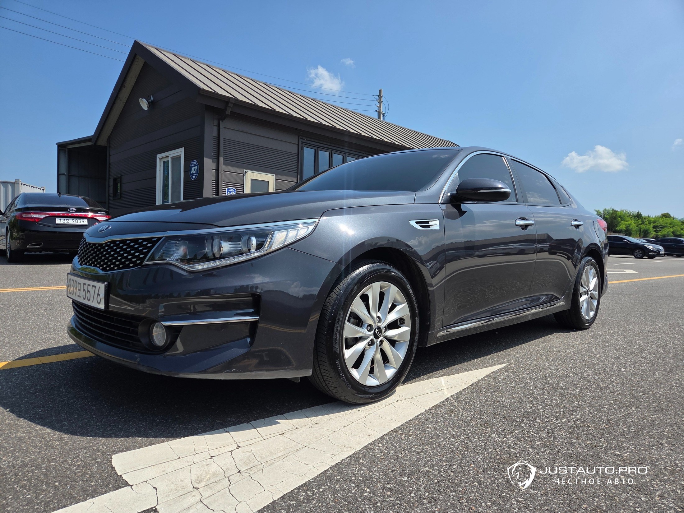Автомобиль Kia K5