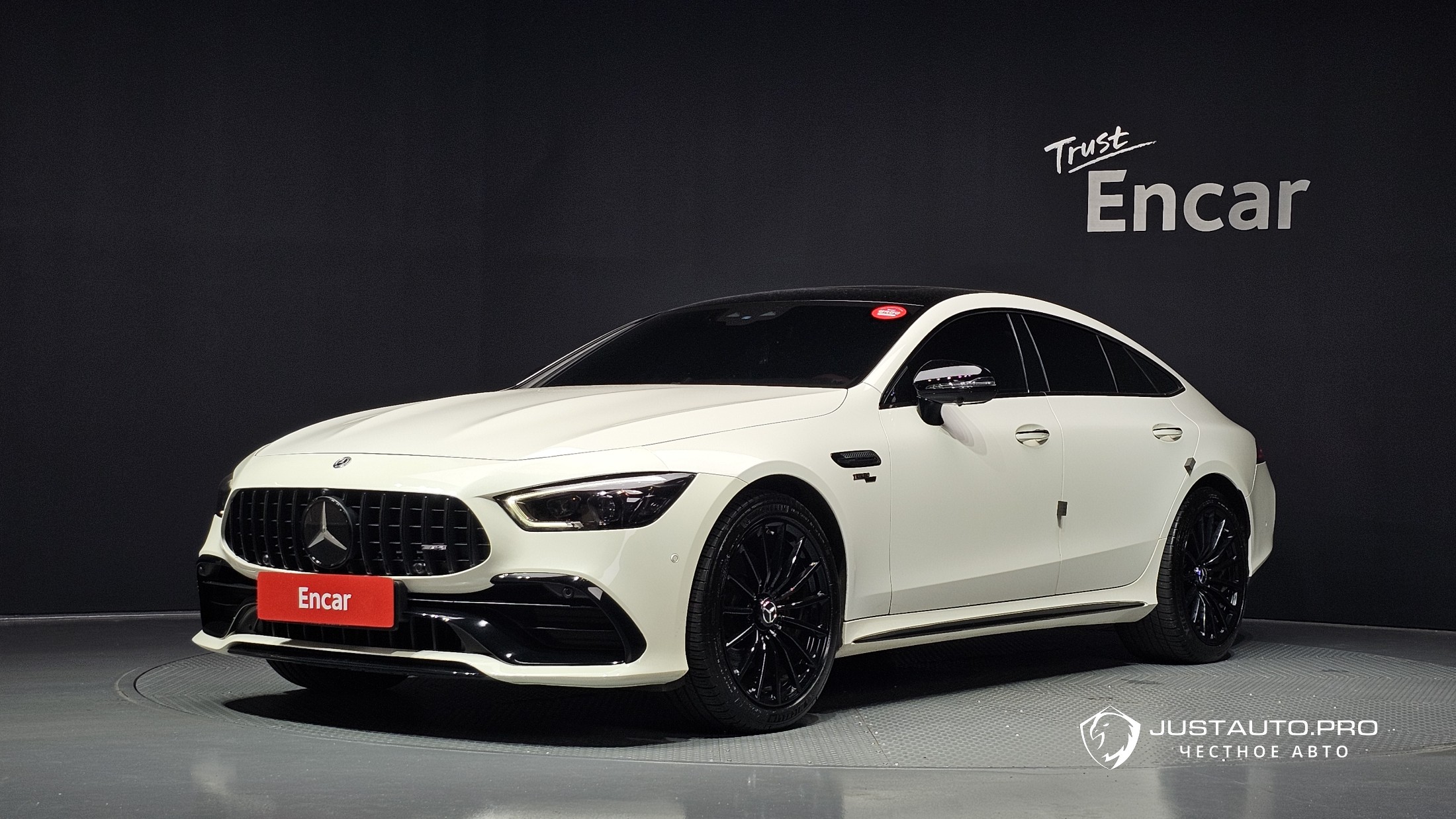 Автомобиль Mercedes-Benz AMG GT