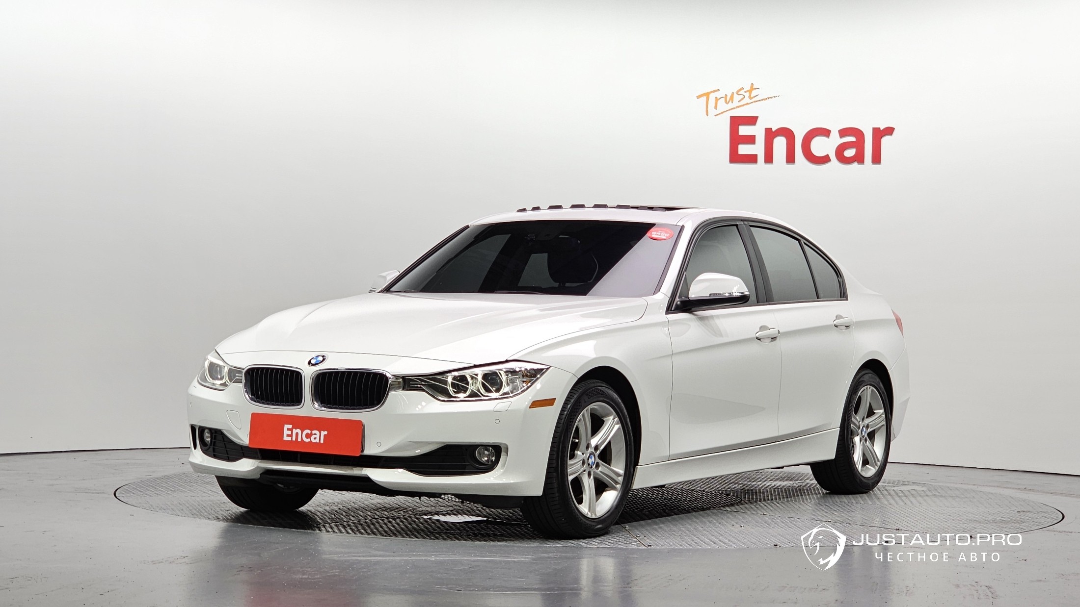 Автомобиль BMW 3-Series