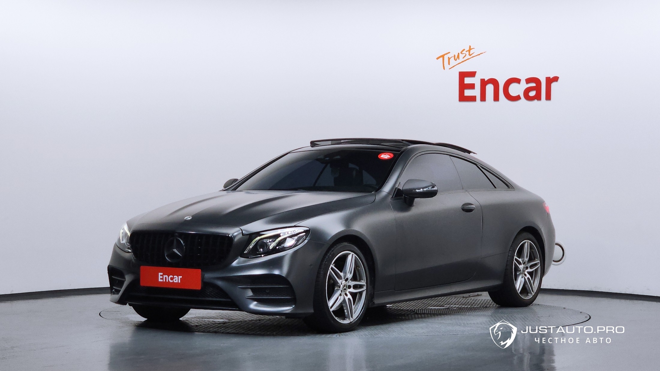 Автомобиль Mercedes-Benz E-Class