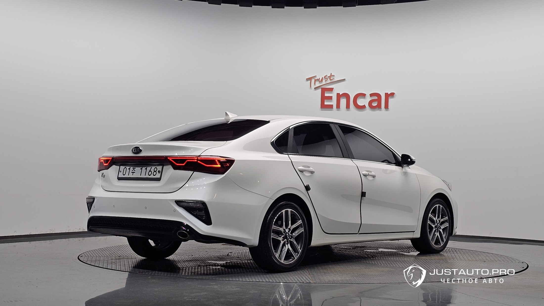Автомобиль Kia K3