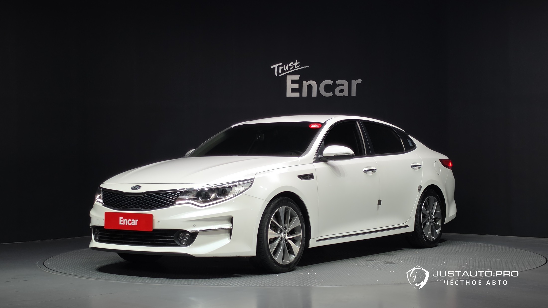 Автомобиль Kia K5