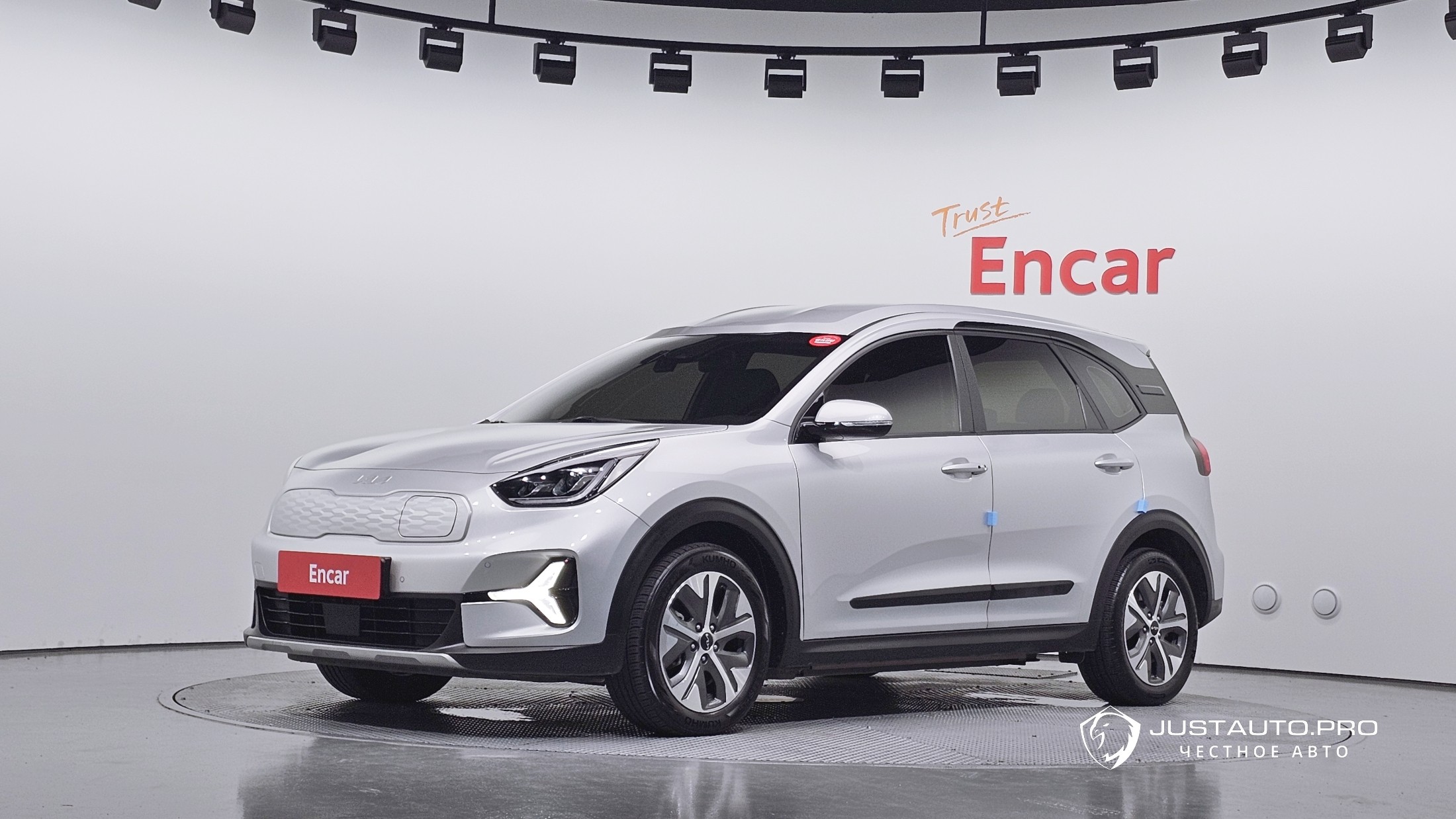 Автомобиль Kia Niro