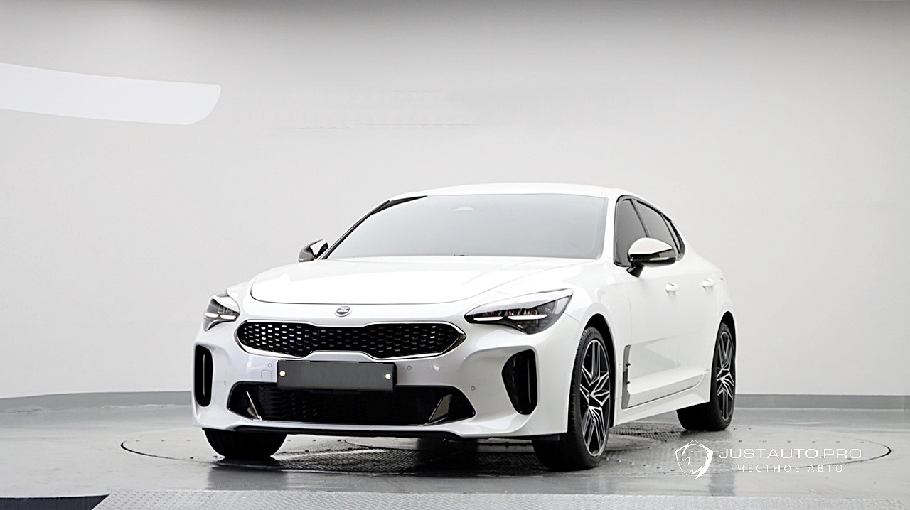 Автомобиль Kia Stinger