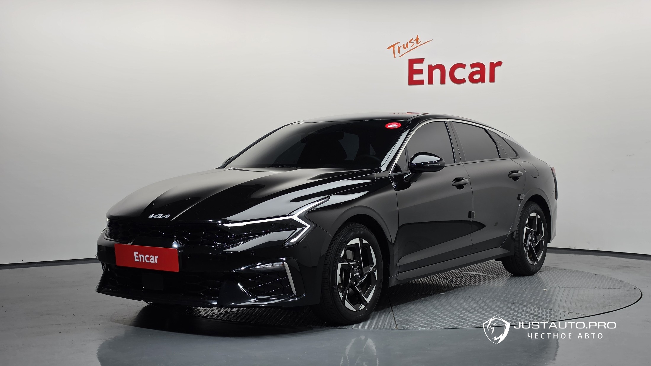 Автомобиль Kia K5