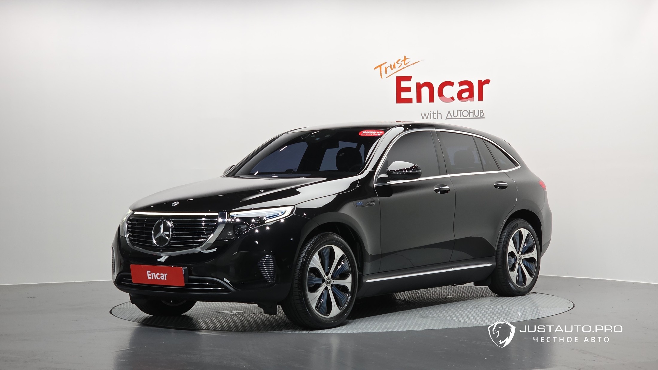 Автомобиль Mercedes-Benz EQC