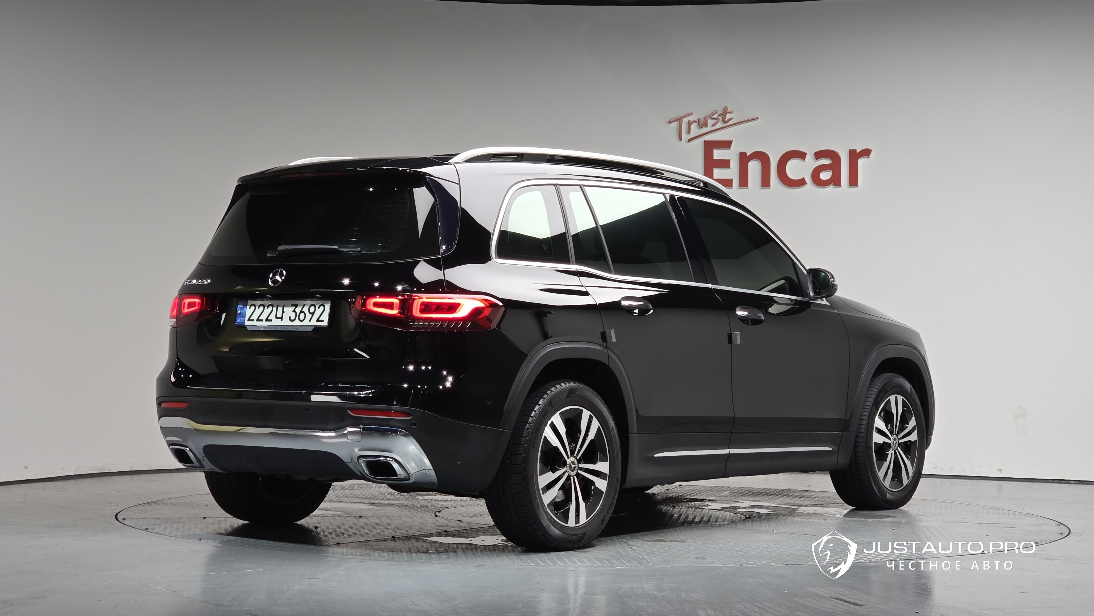 Автомобиль Mercedes-Benz GLB-Class