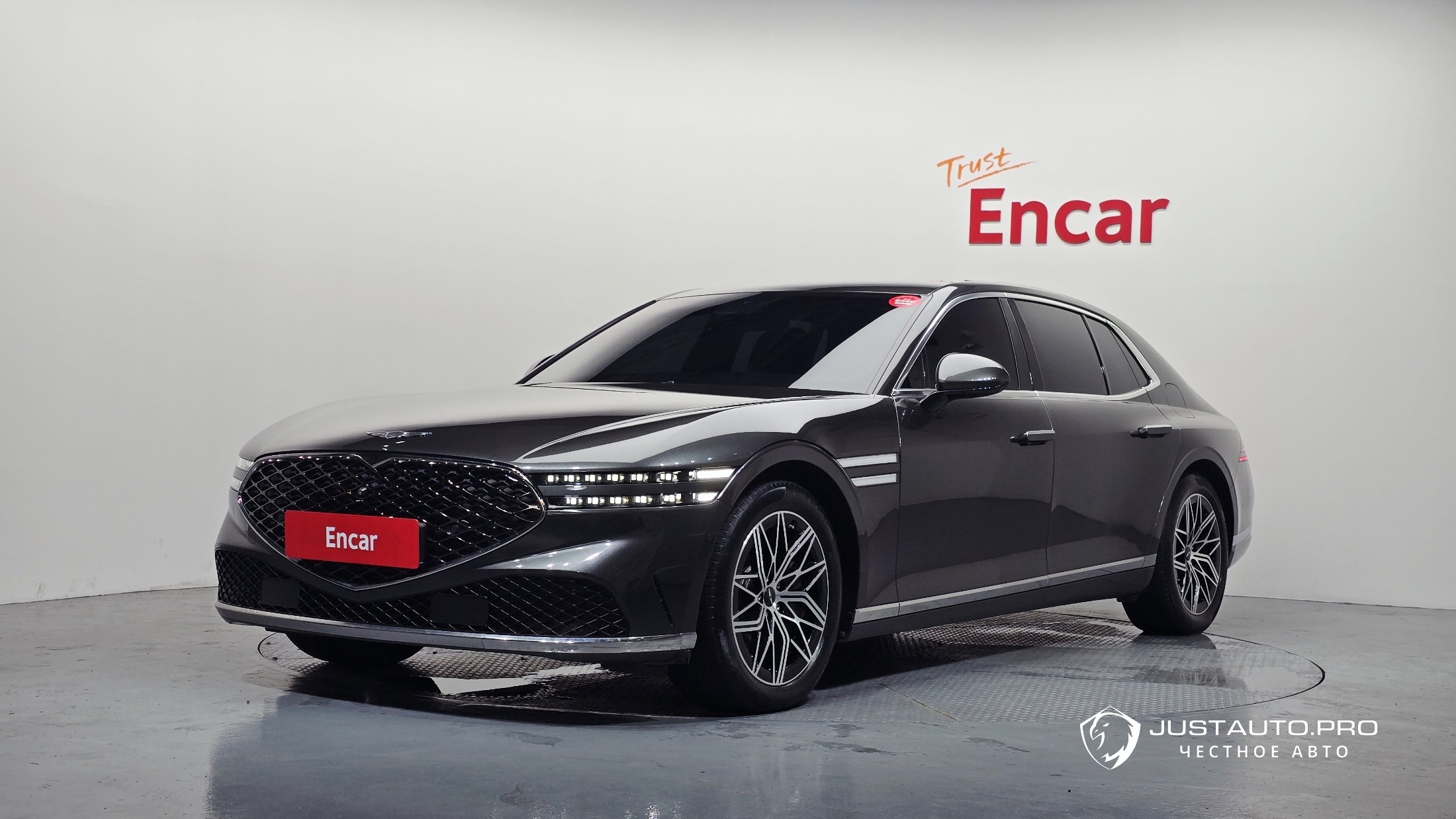 Автомобиль Genesis G90