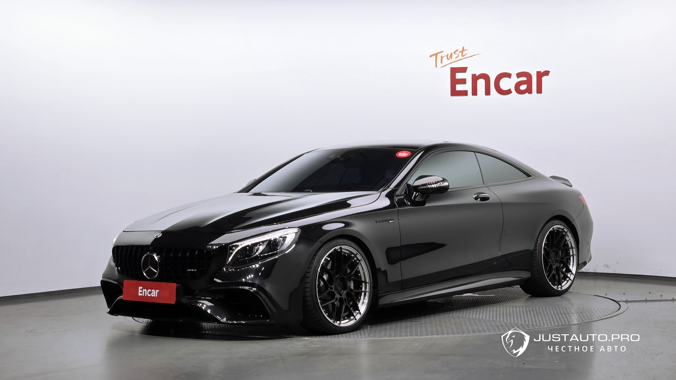Автомобиль Mercedes-Benz S-Class