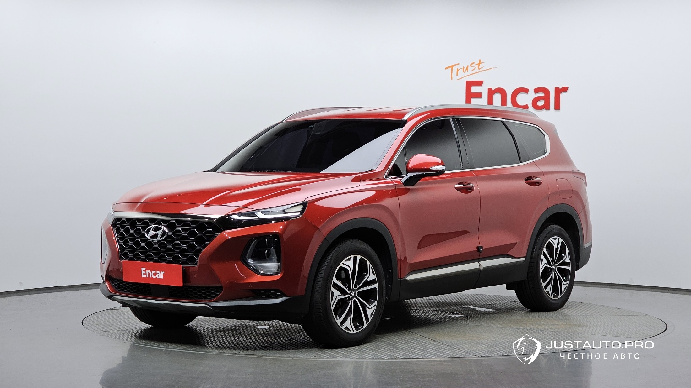 Автомобиль Hyundai Santafe