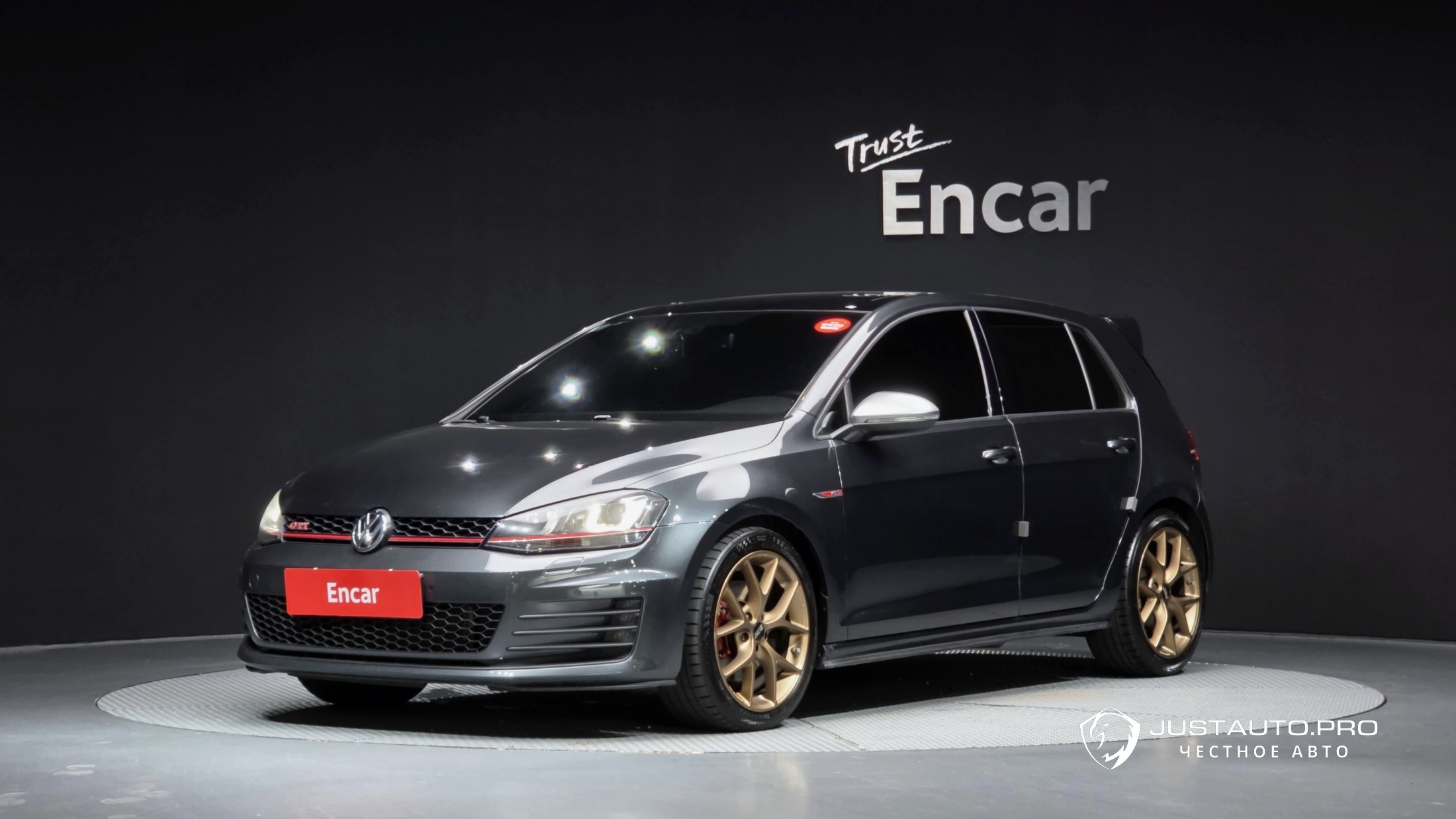 Автомобиль Volkswagen Golf